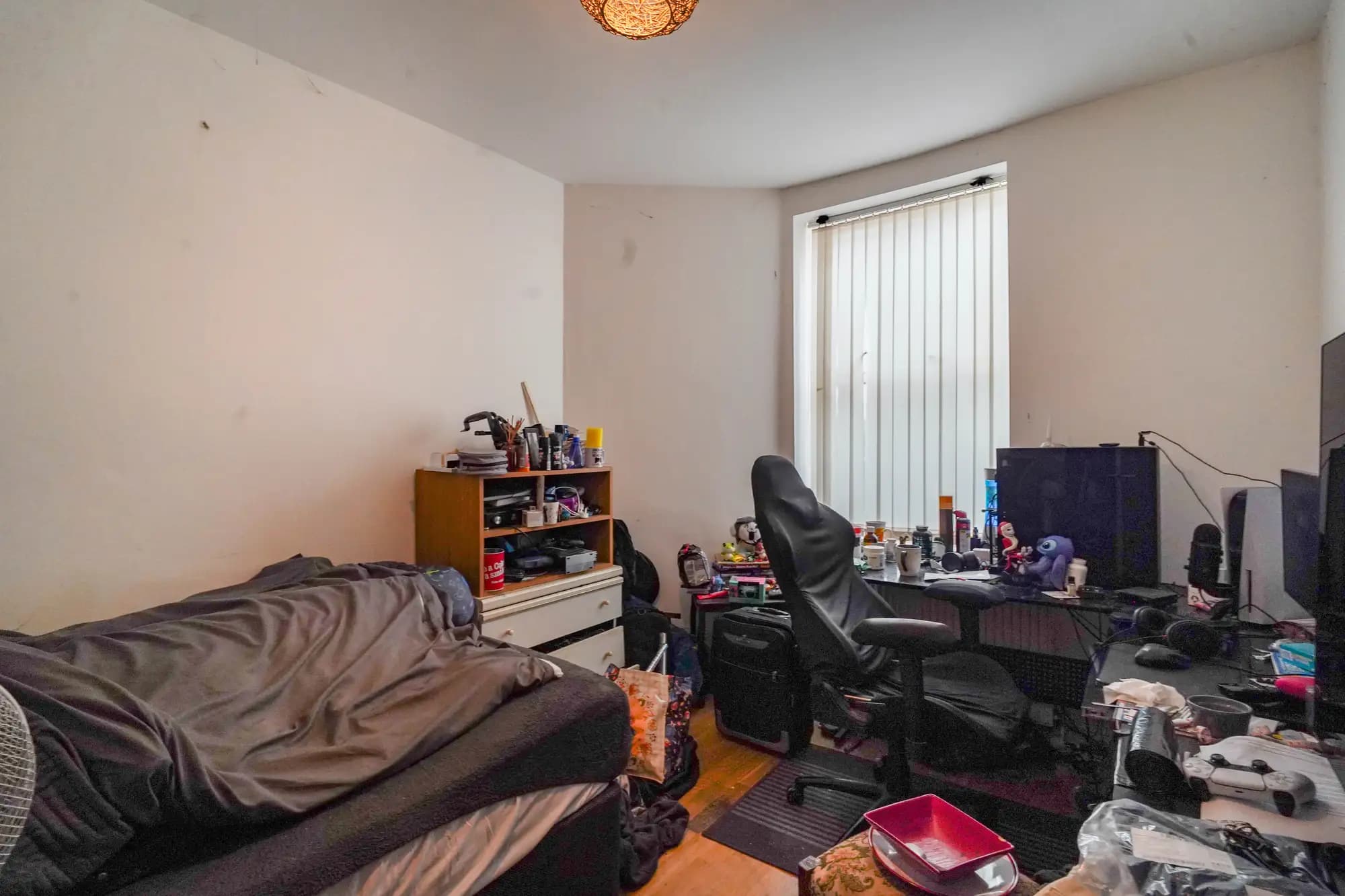 property photo 9 of 15