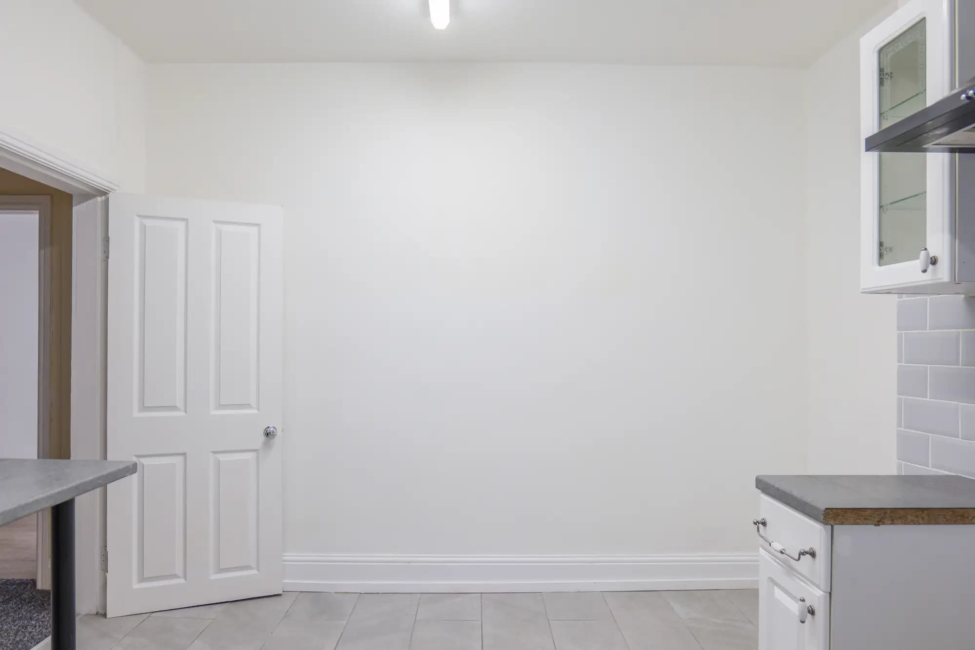 property photo 5 of 15