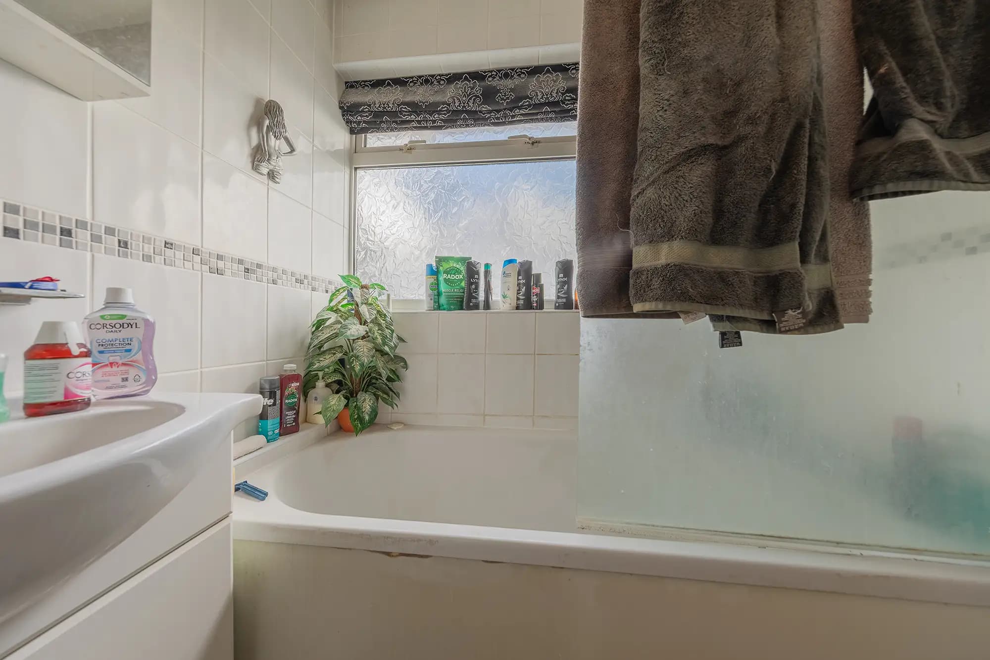 property photo 9 of 19