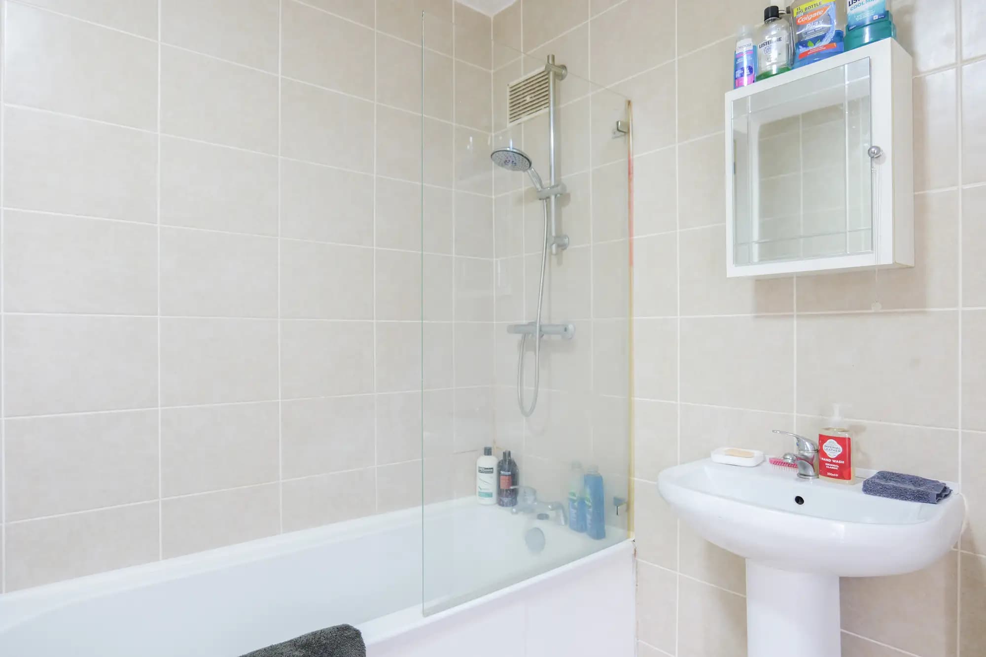 property photo 9 of 25