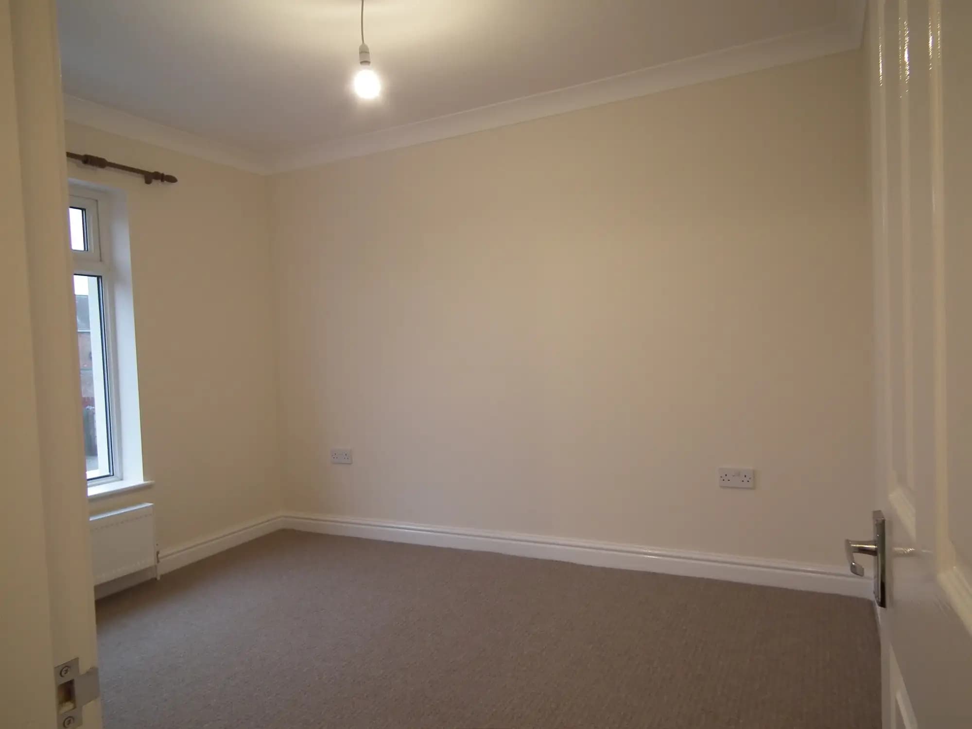 property photo 10 of 38