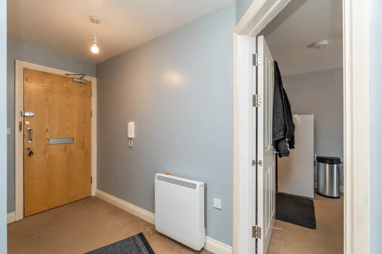 property photo 24 of 32