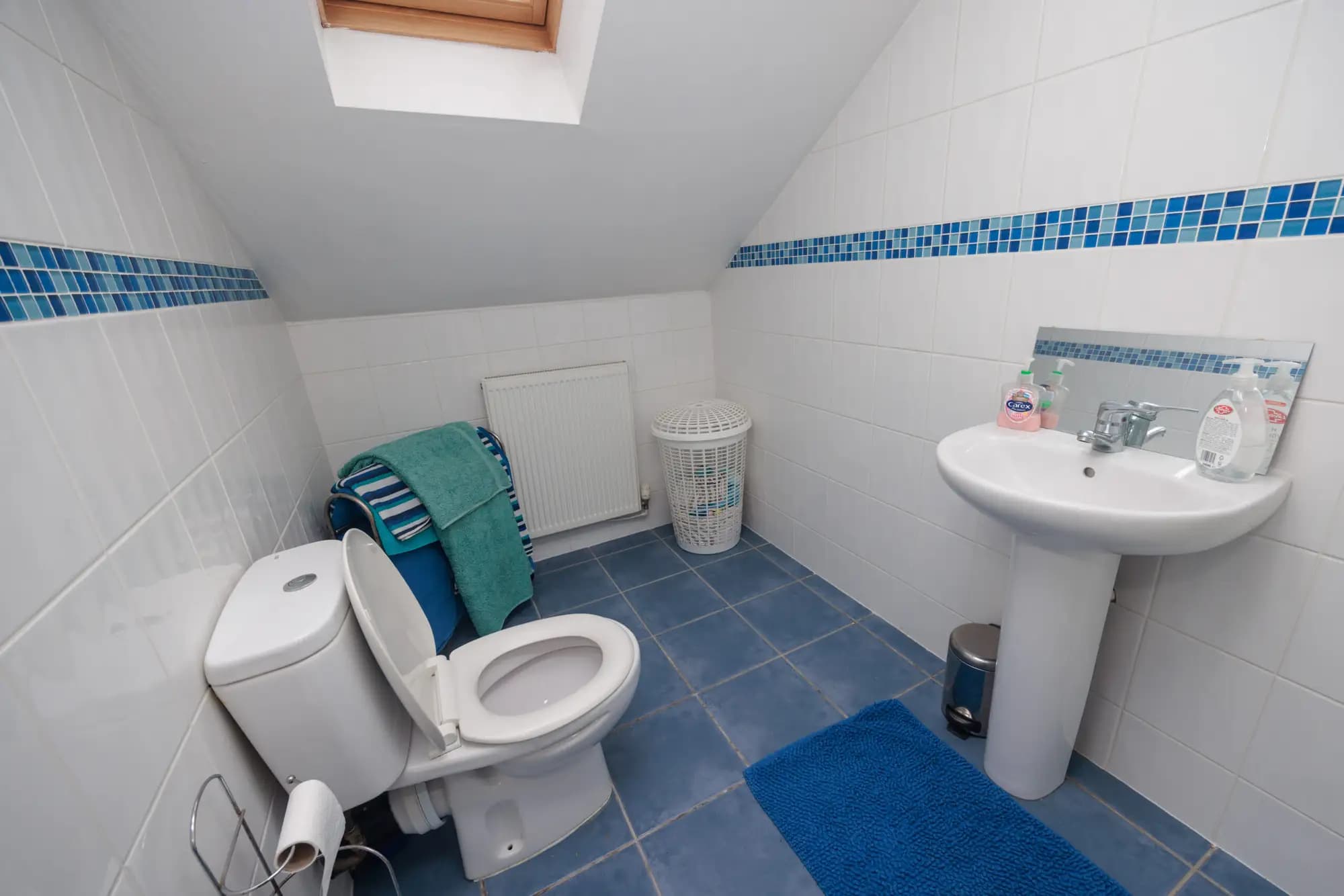 property photo 9 of 16