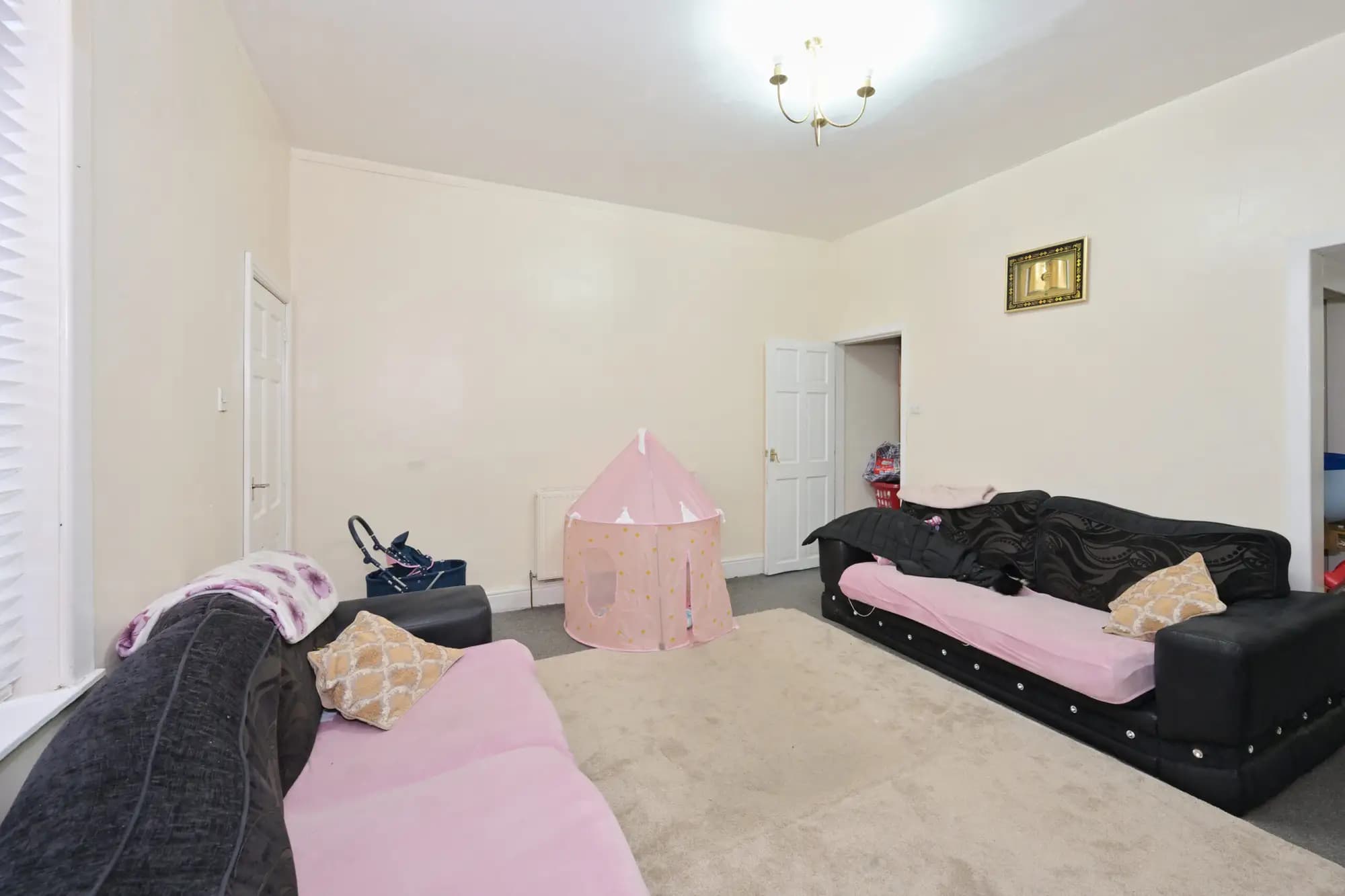 property photo 10 of 19