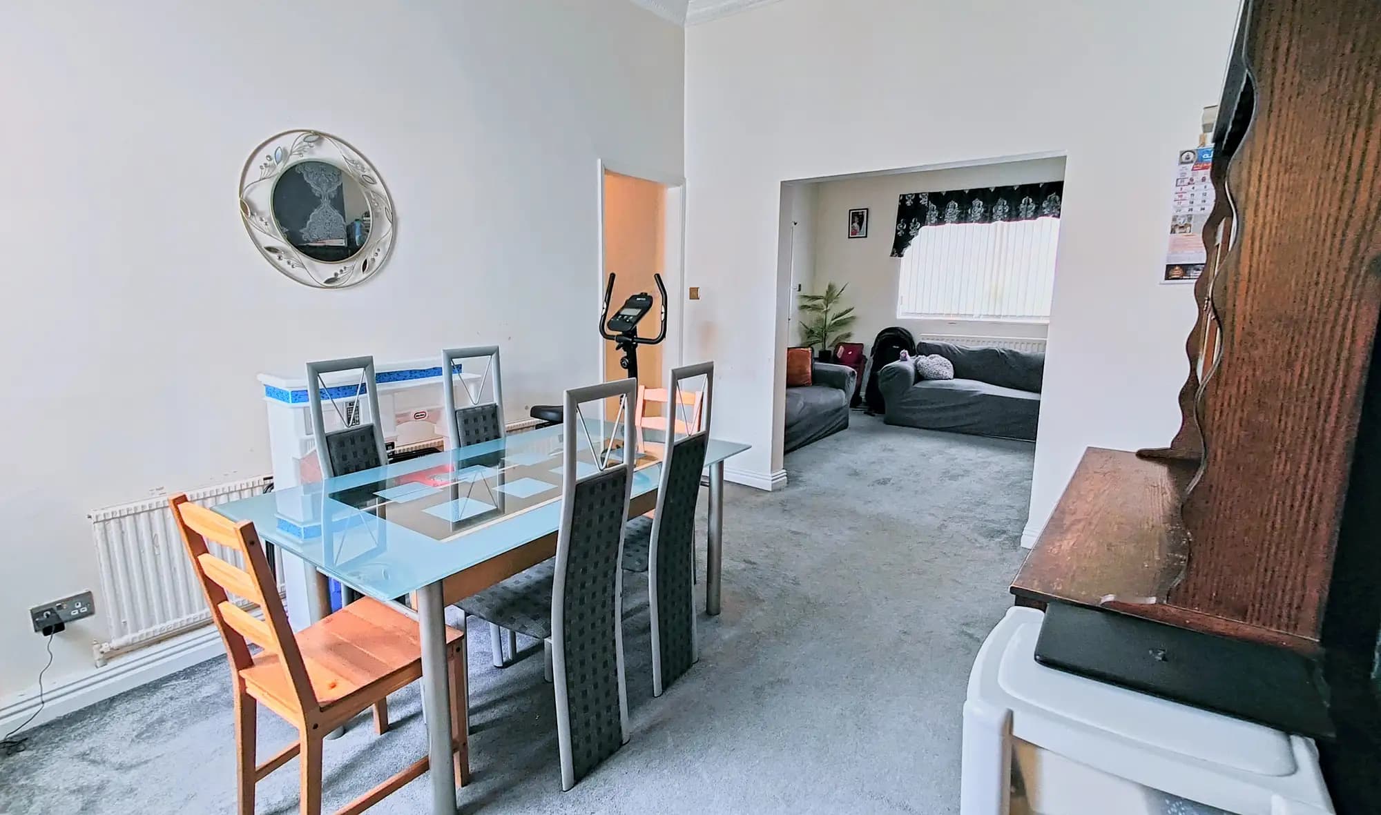 property photo 6 of 25