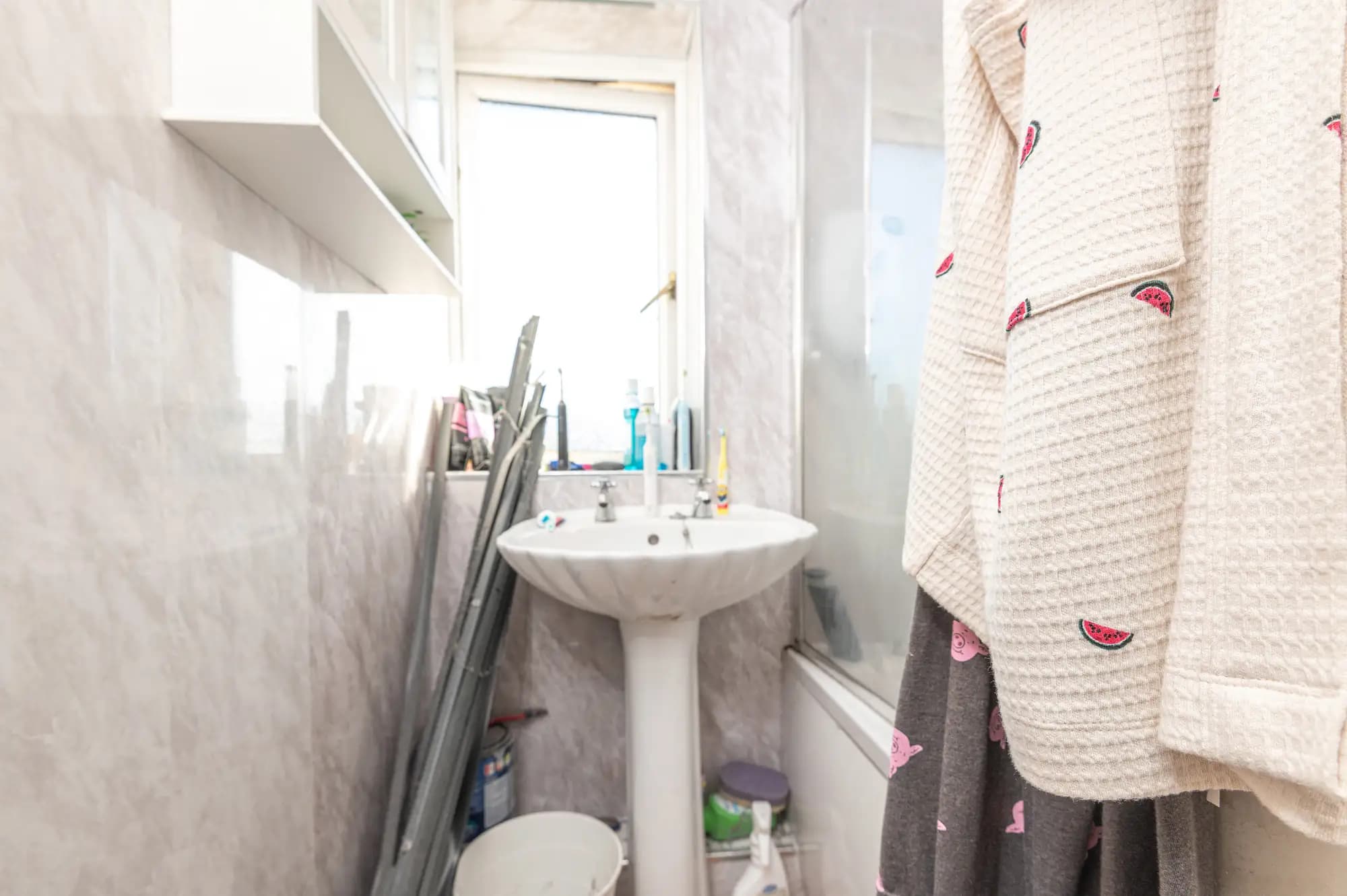 property photo 7 of 16