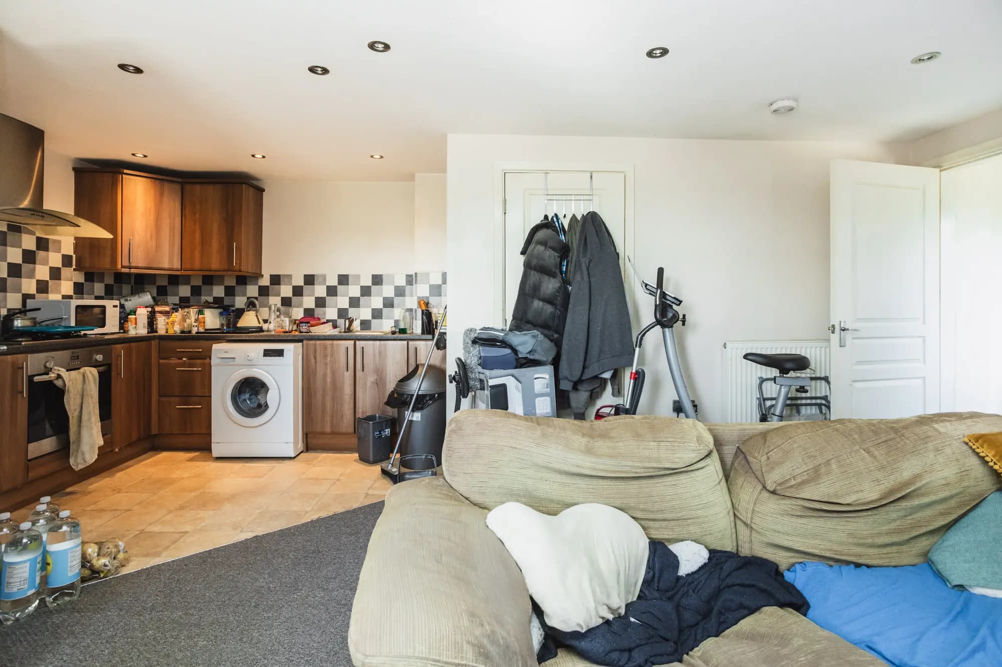 property photo 4 of 19