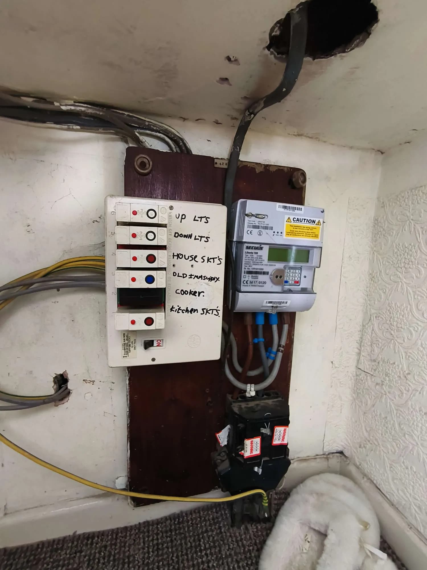 property photo 14 of 17