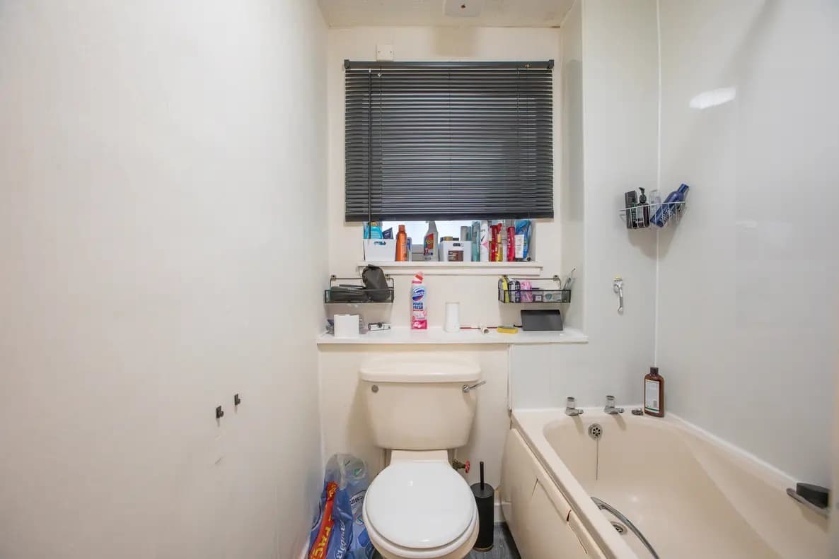 property photo 7 of 23