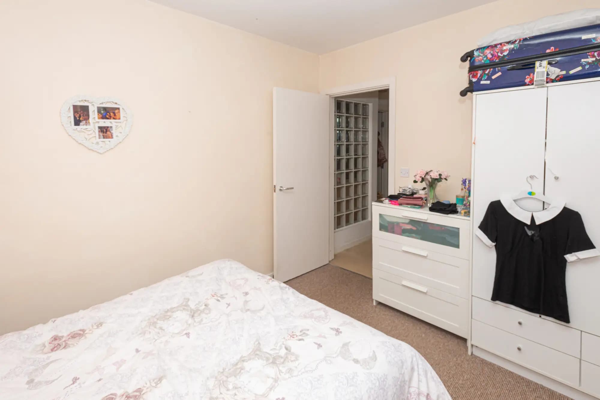 property photo 13 of 17