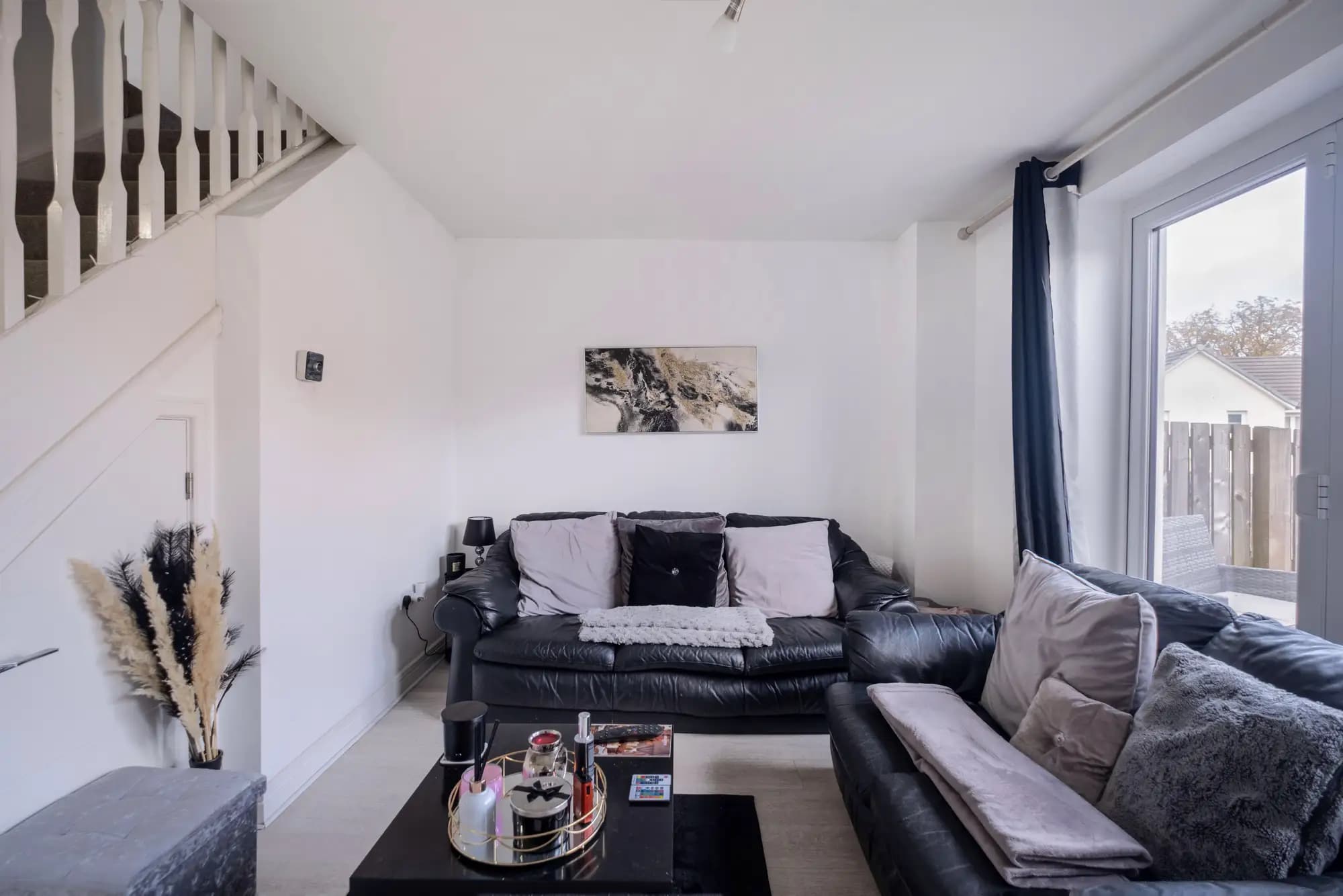 property photo 4 of 25