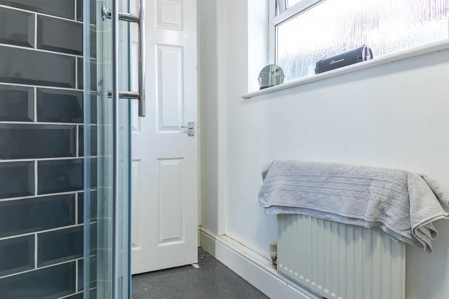 property photo 15 of 31