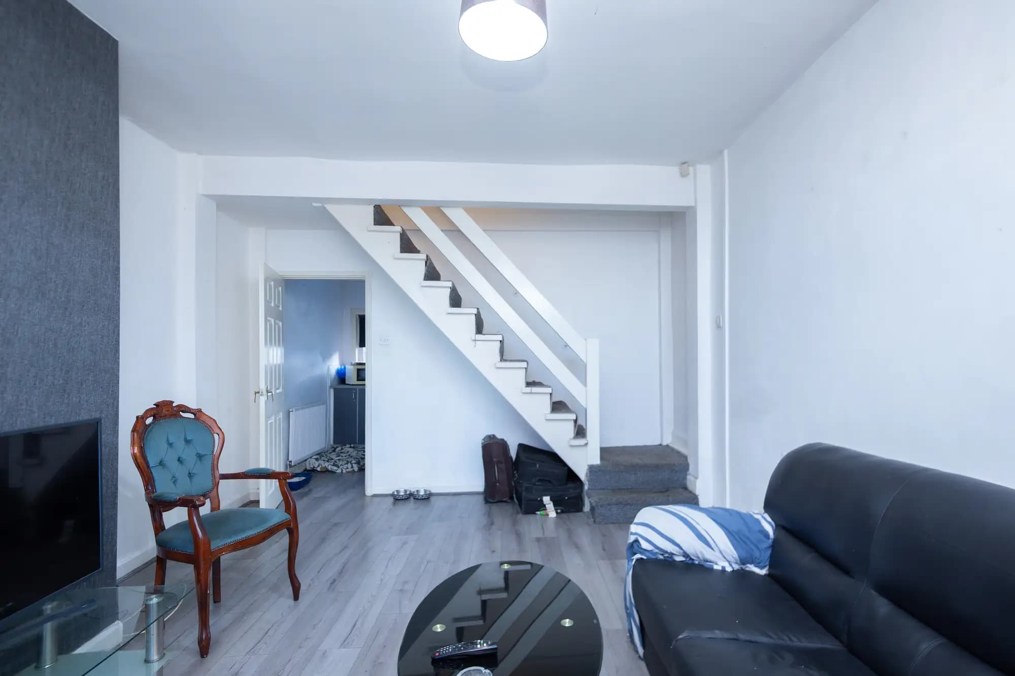 property photo 4 of 16