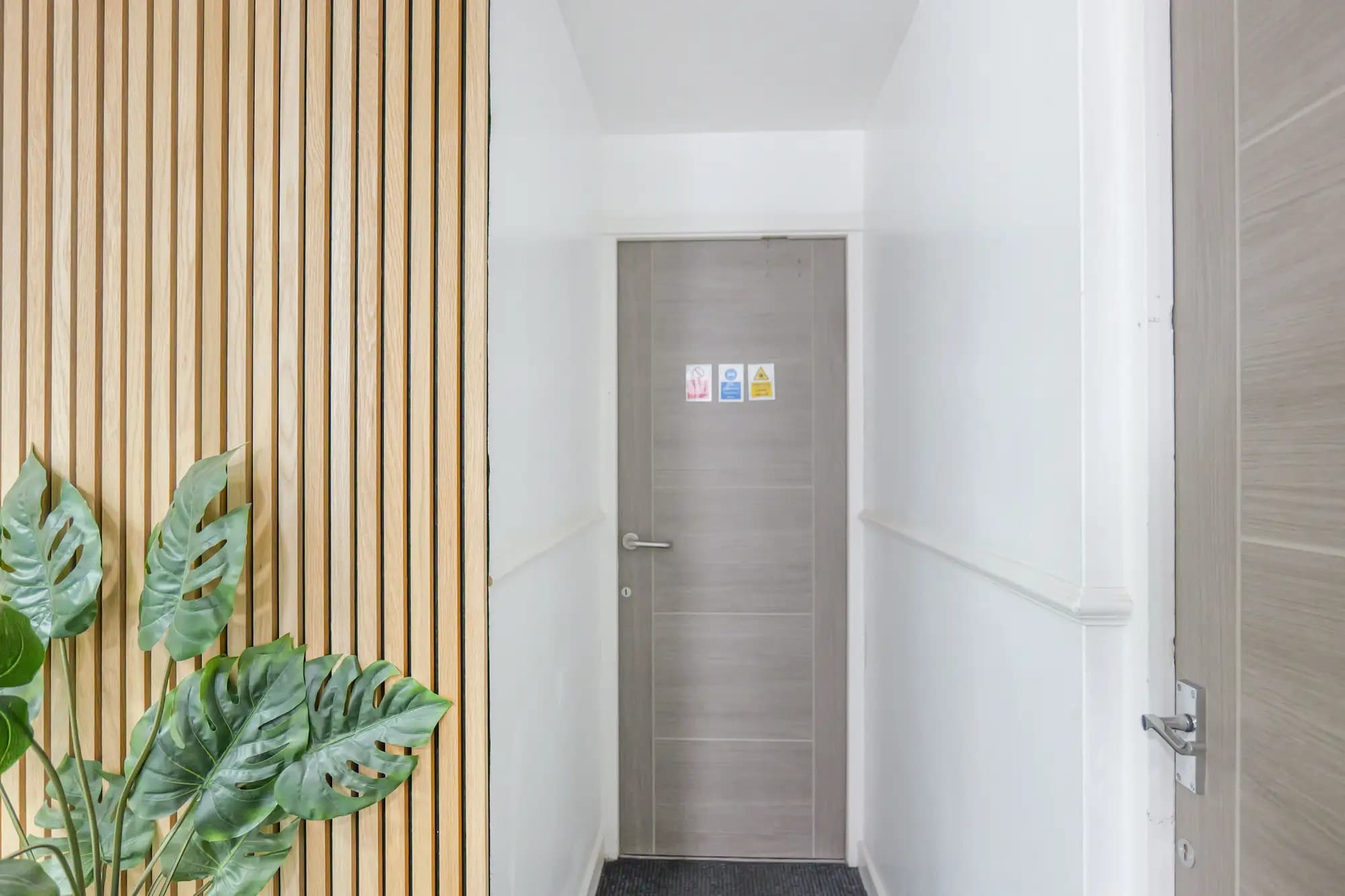 property photo 16 of 28