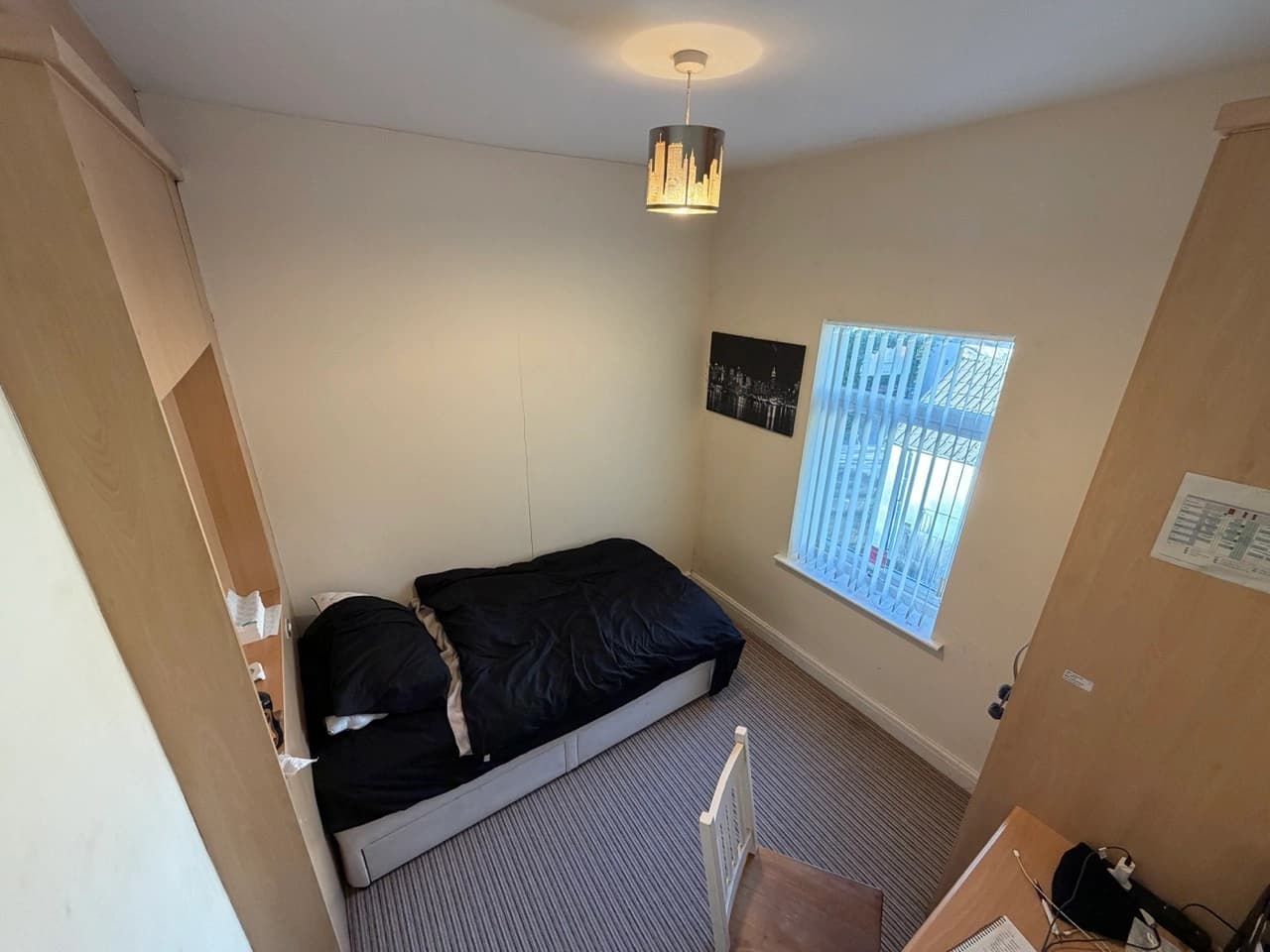 property photo 17 of 28