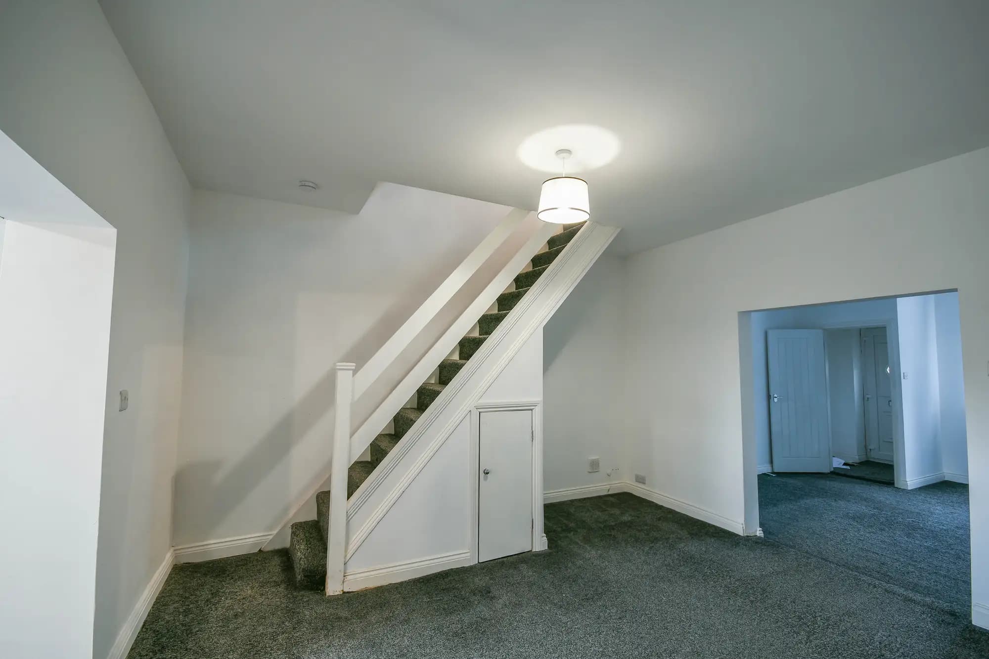 property photo 5 of 18