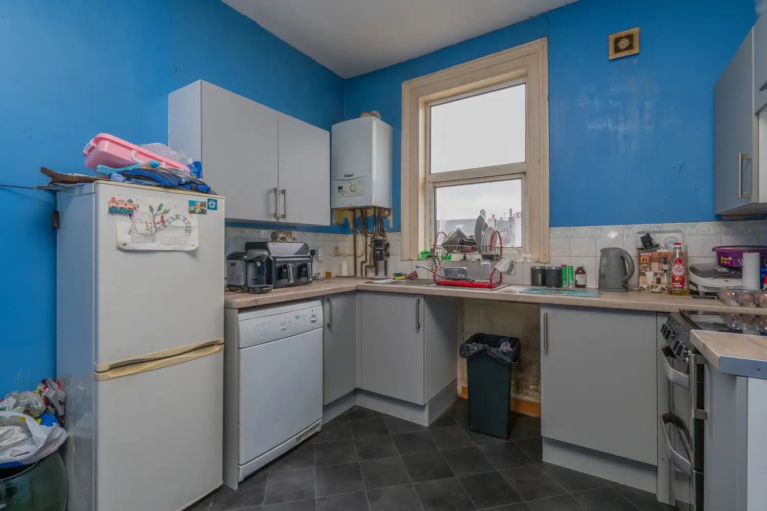property photo 6 of 20
