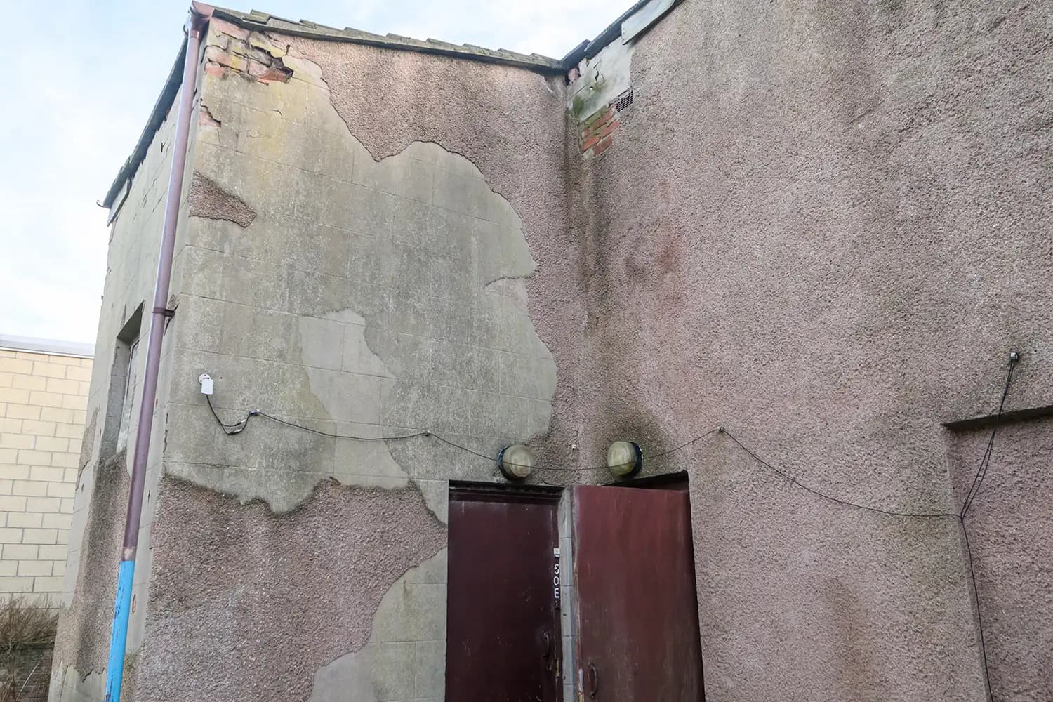 property photo 9 of 18