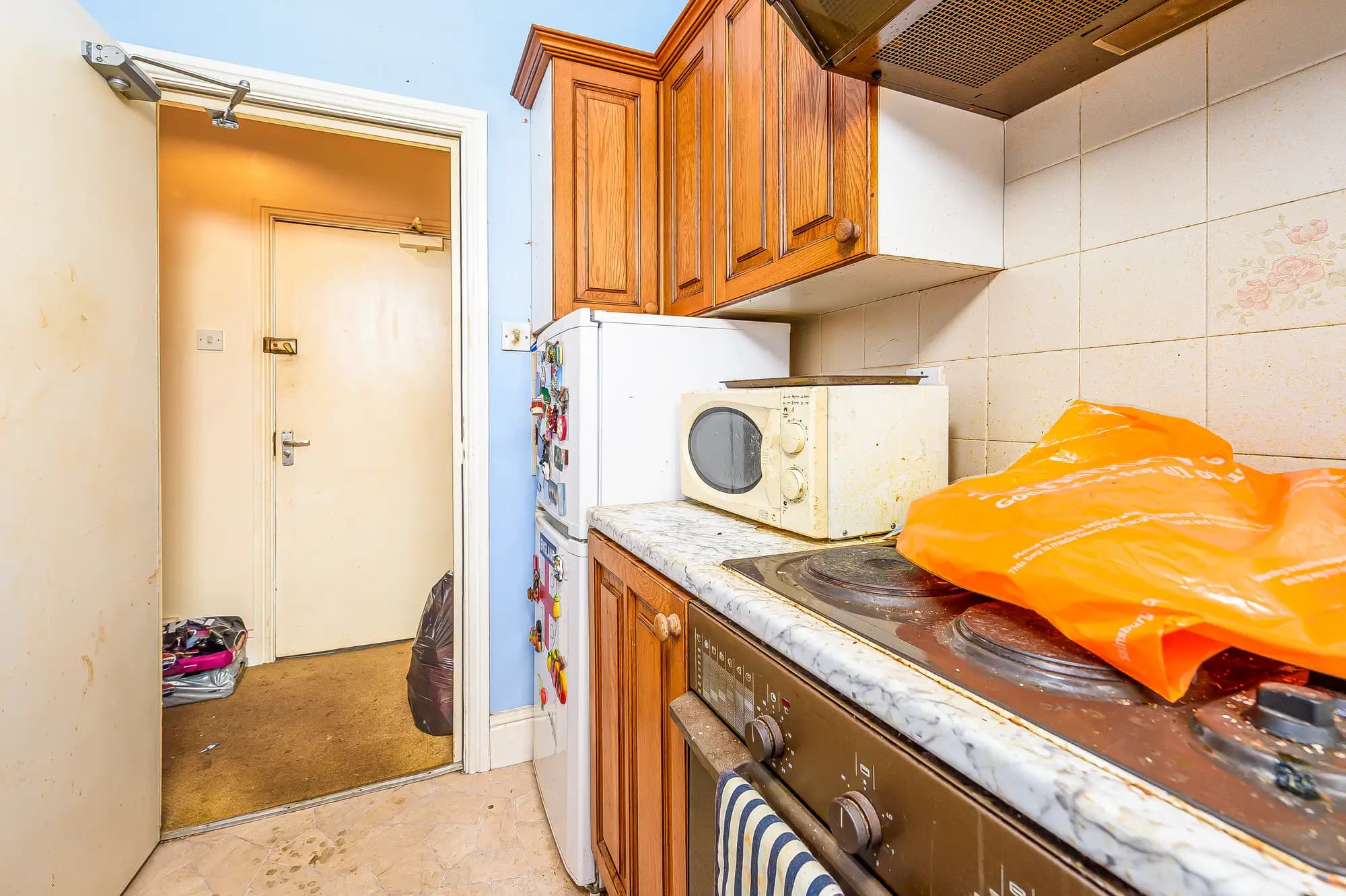 property photo 4 of 12