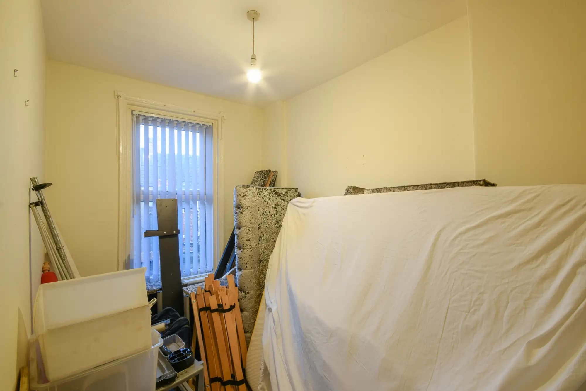 property photo 8 of 12