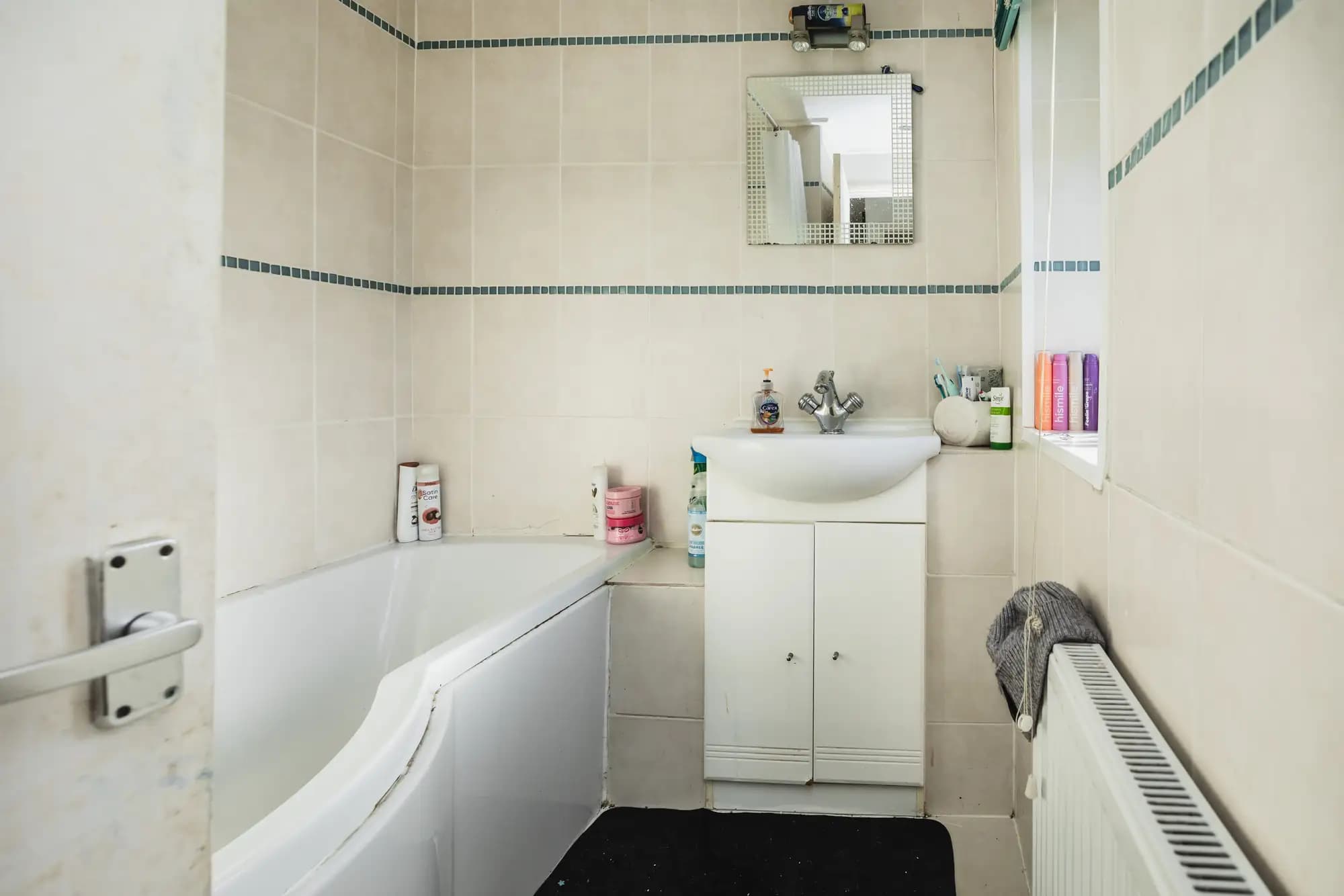 property photo 8 of 18