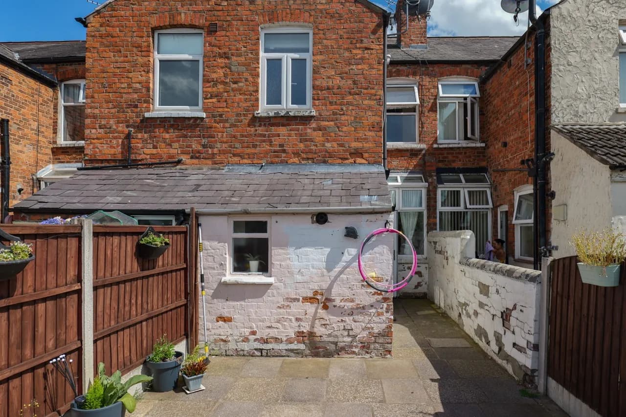 property photo 22 of 25