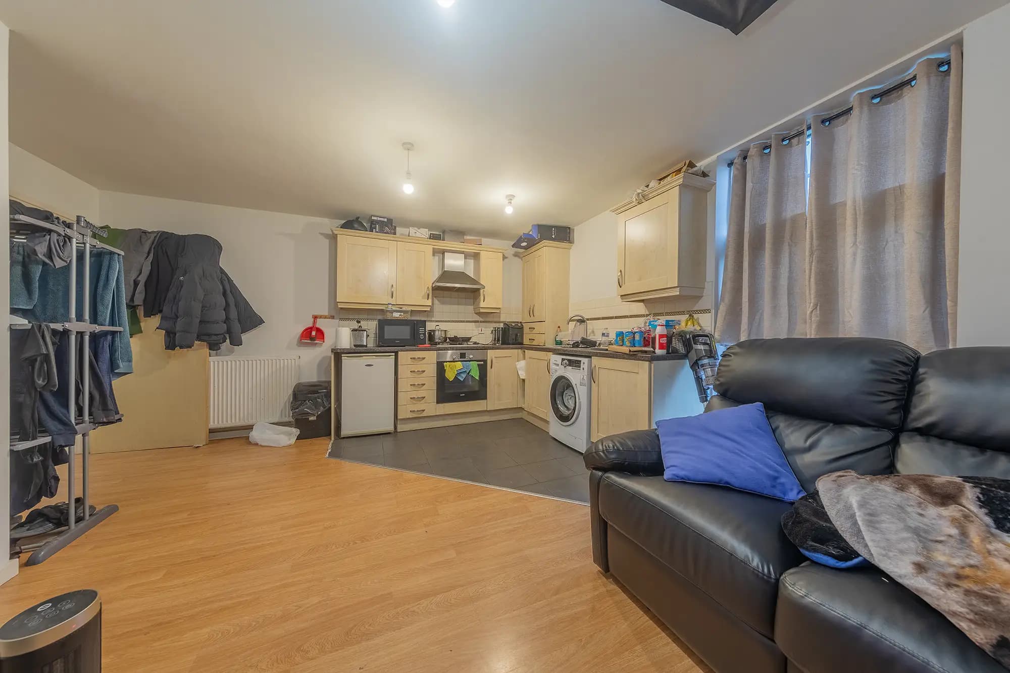 property photo 4 of 21