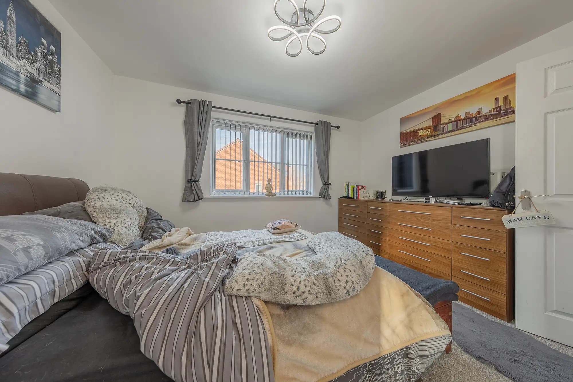 property photo 13 of 23