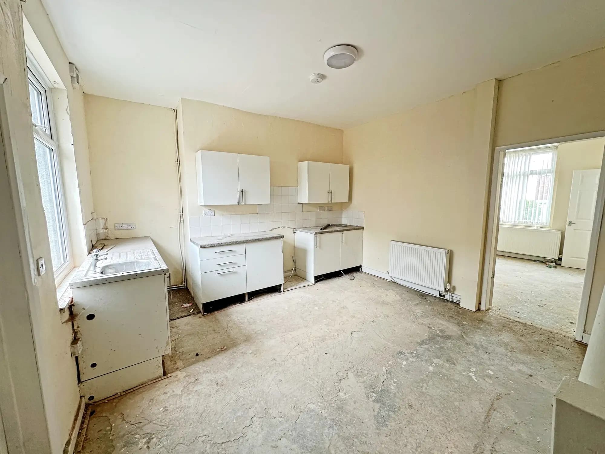 property photo 5 of 22