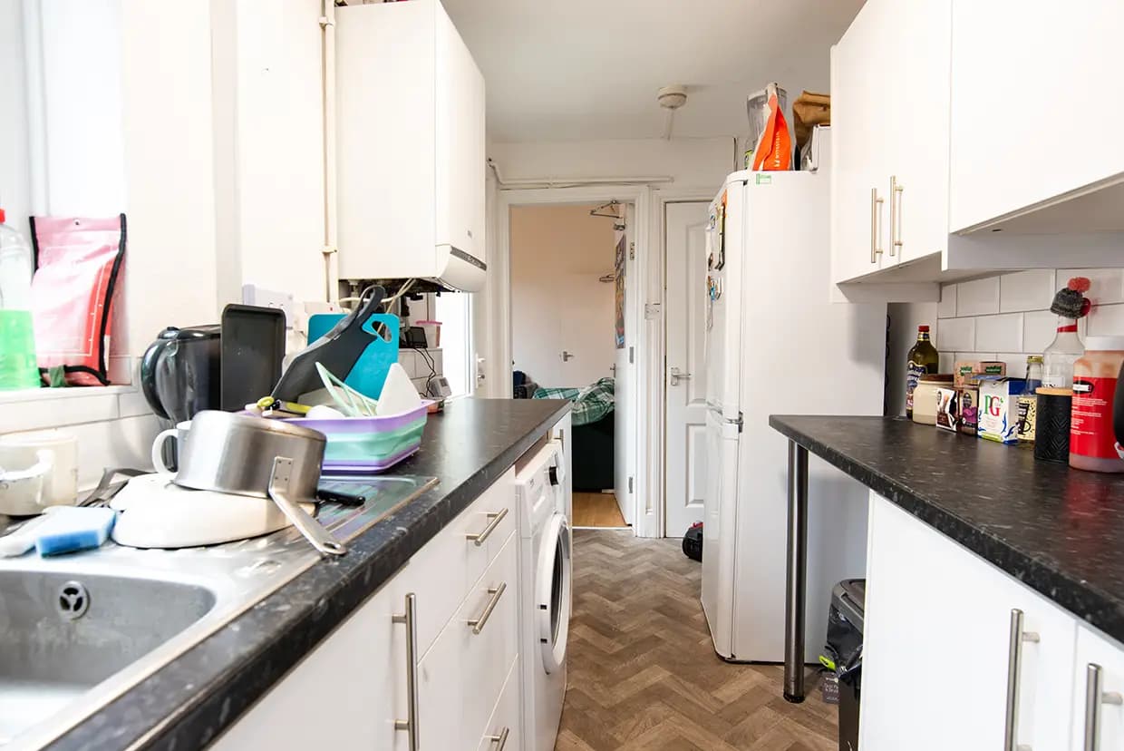 property photo 5 of 16