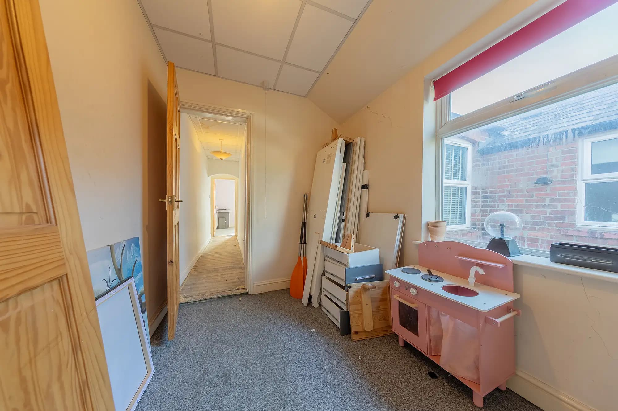 property photo 18 of 28