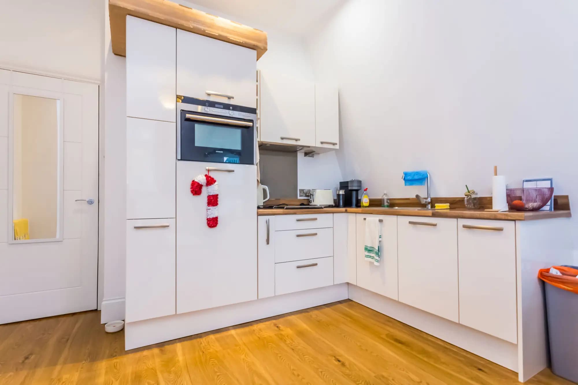 property photo 5 of 17