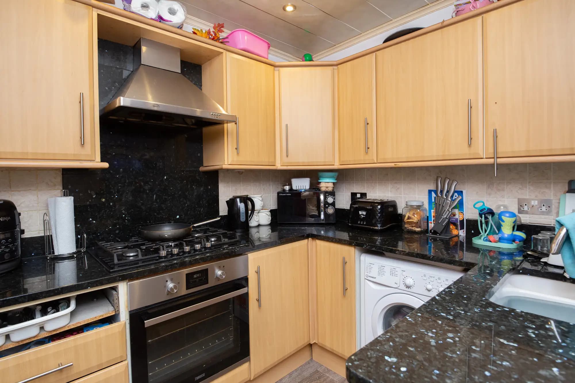 property photo 5 of 21