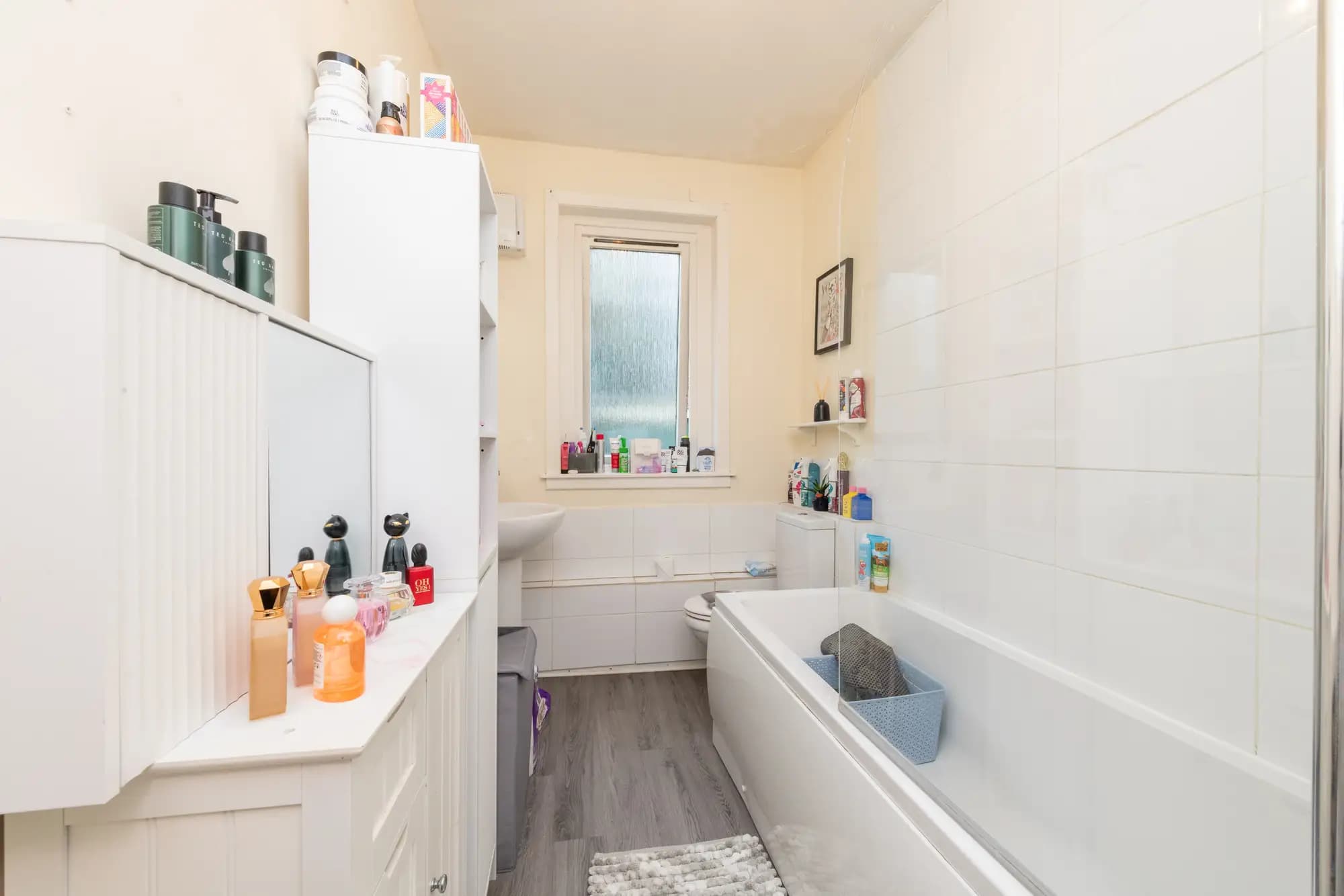 property photo 9 of 28