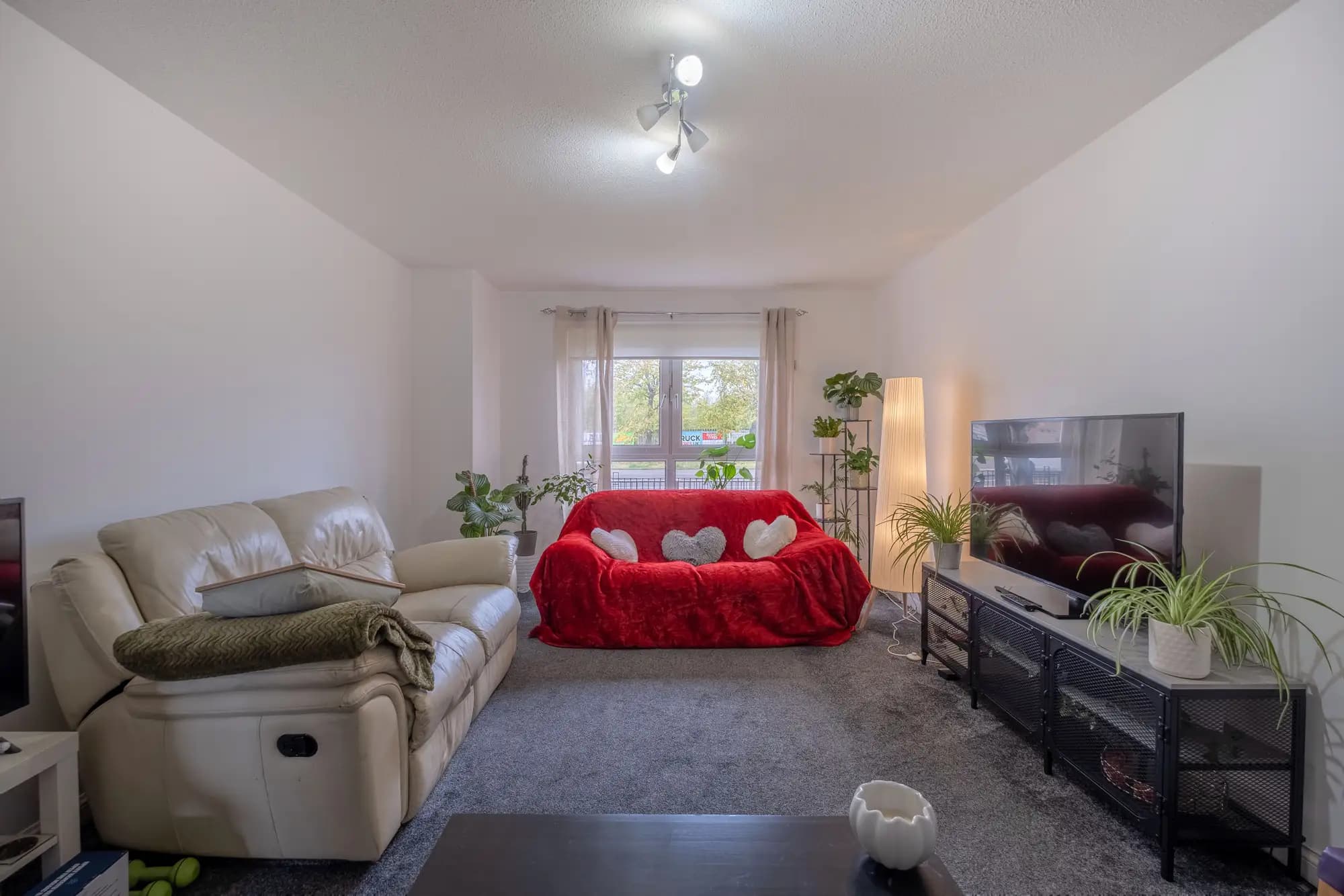 property photo 5 of 27