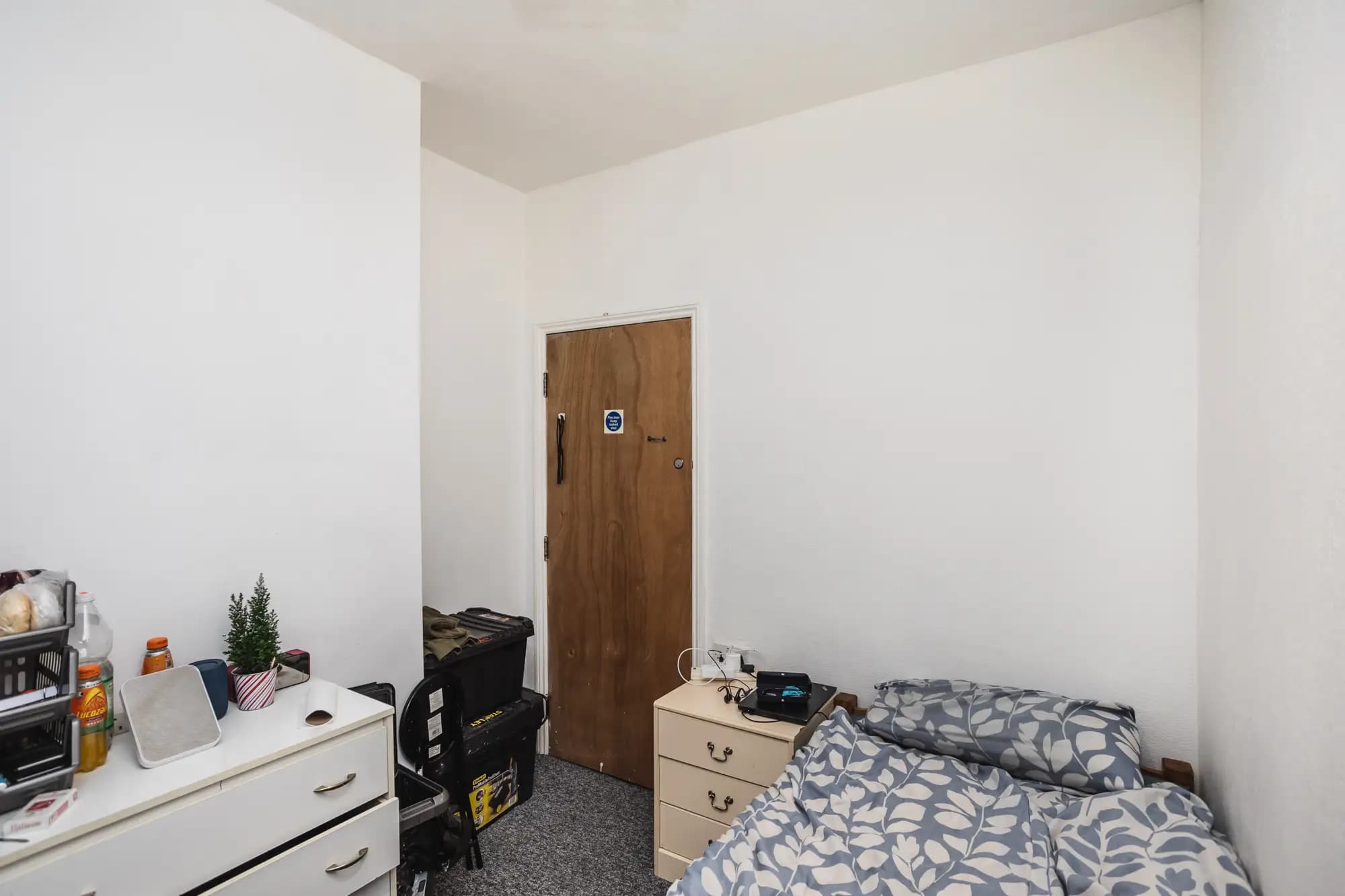 property photo 11 of 34