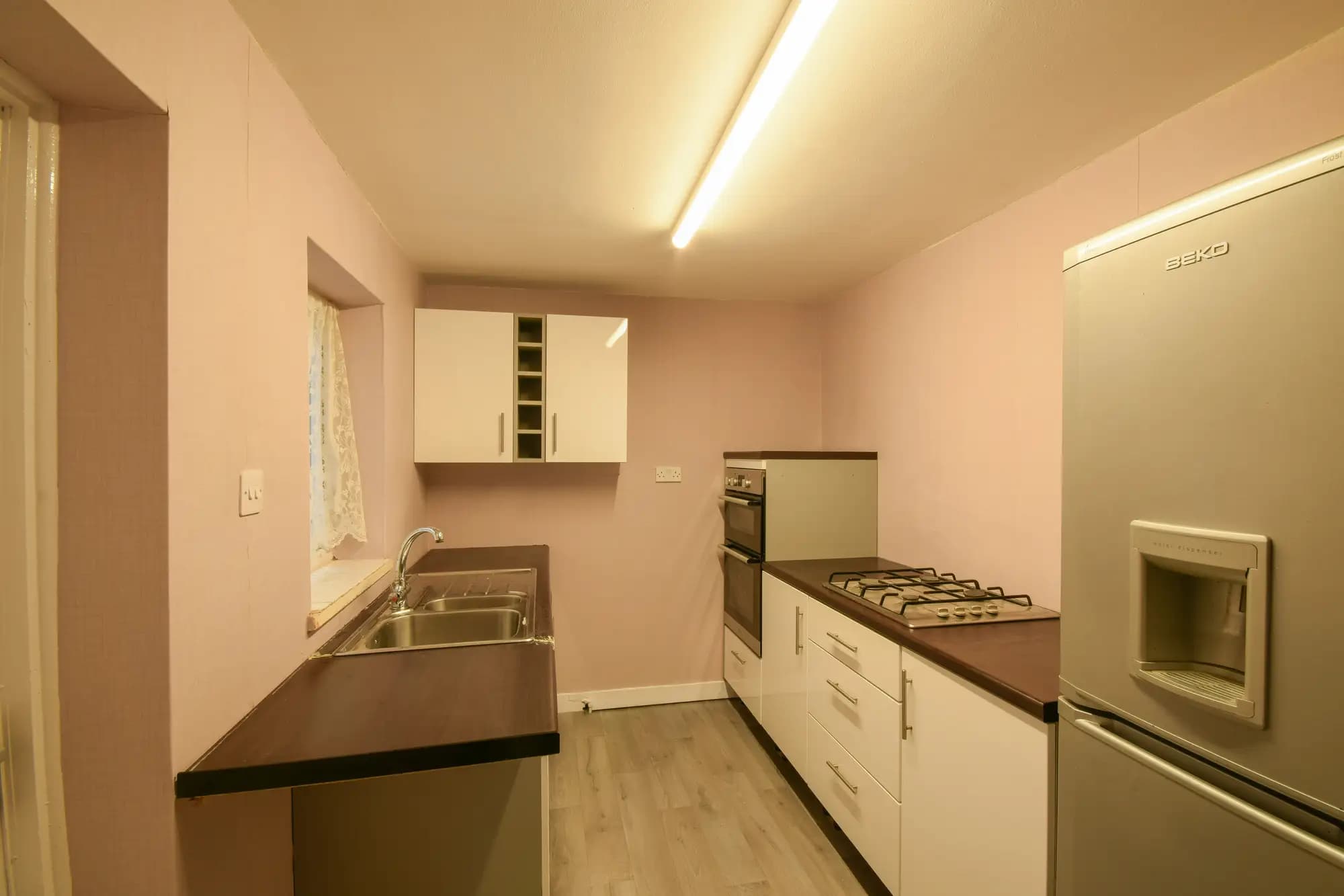 property photo 4 of 14