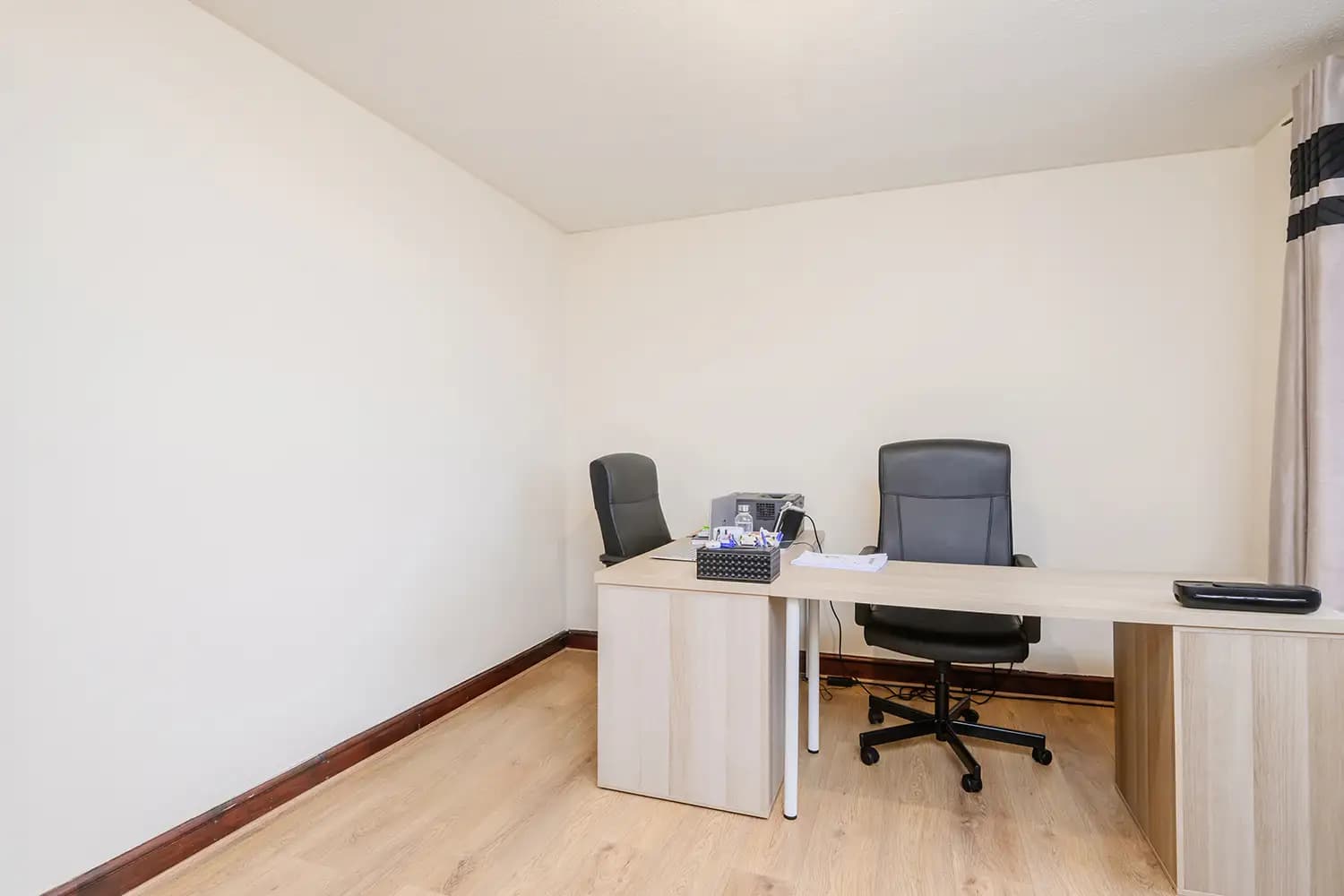 property photo 4 of 15