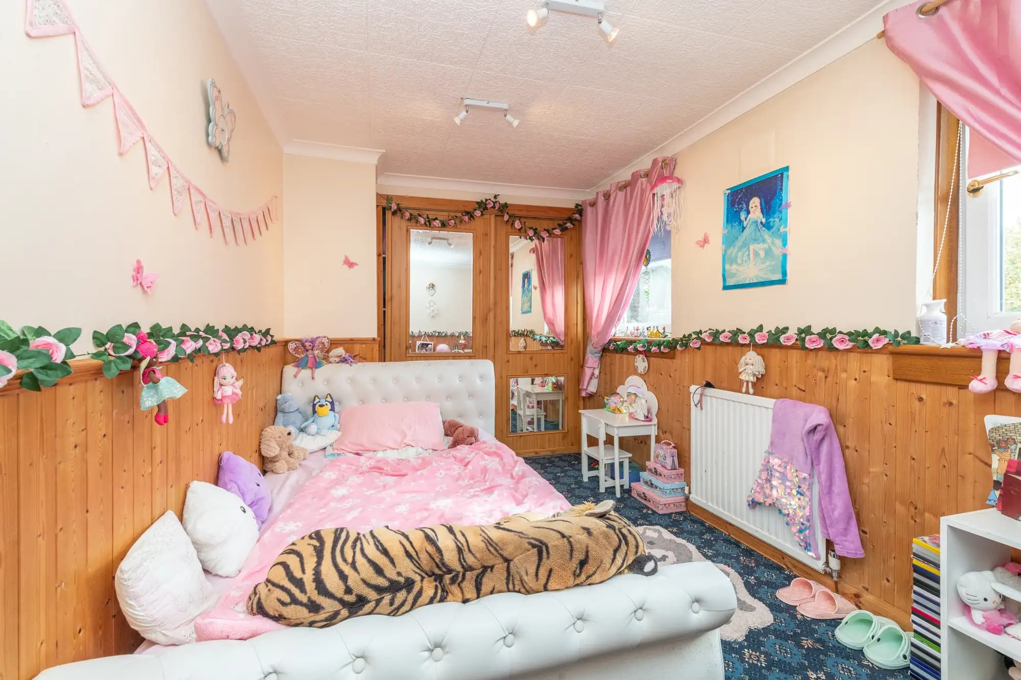 property photo 18 of 38