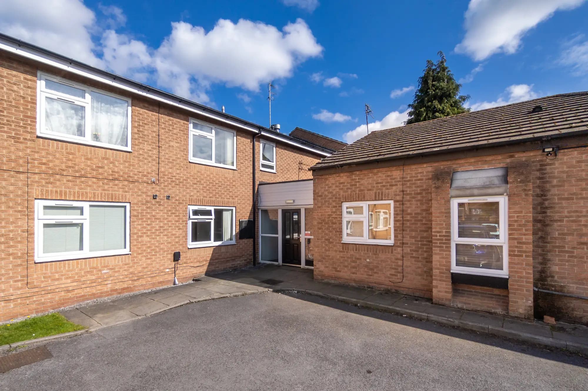 property photo 13 of 14