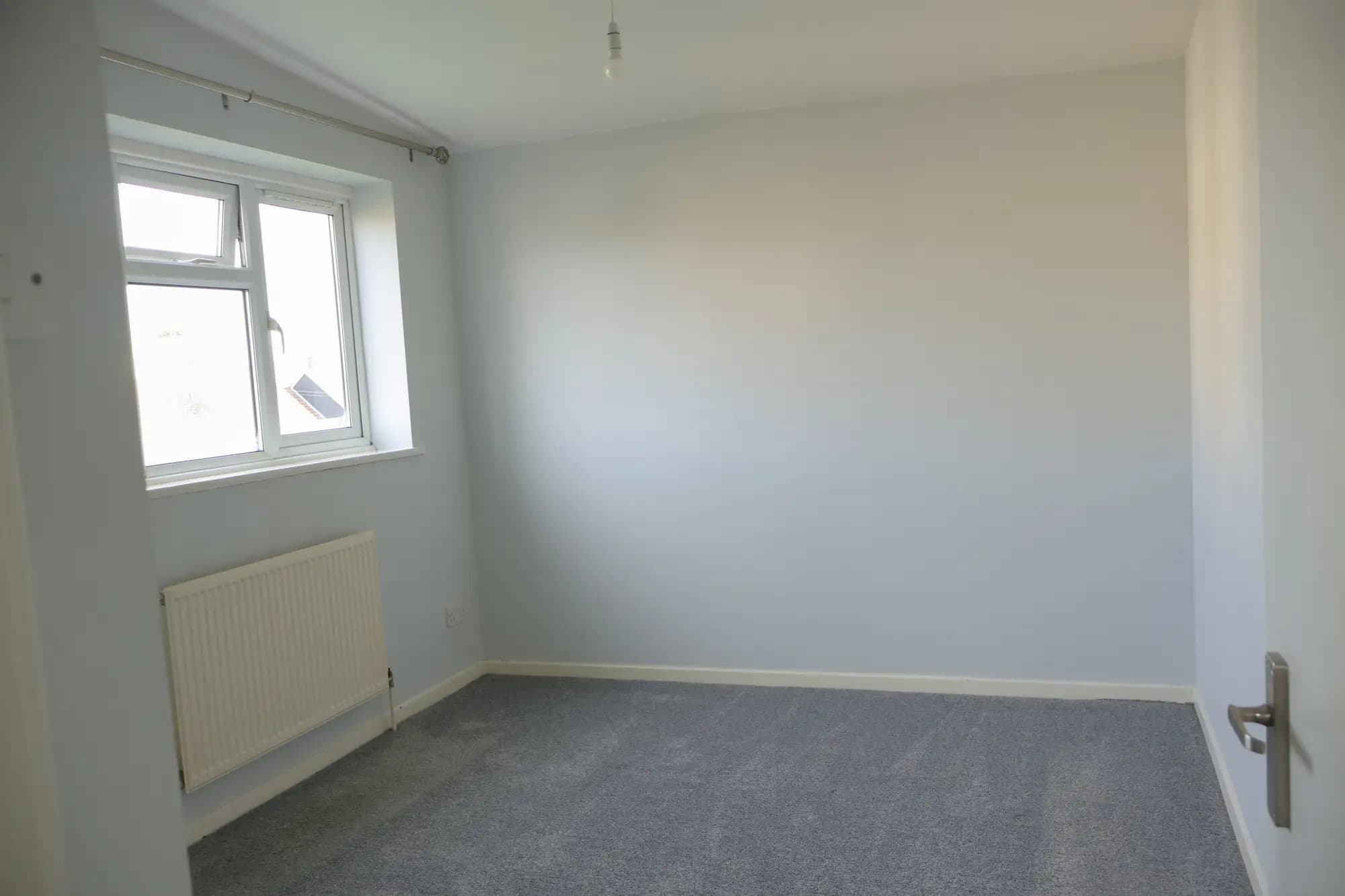 property photo 18 of 30