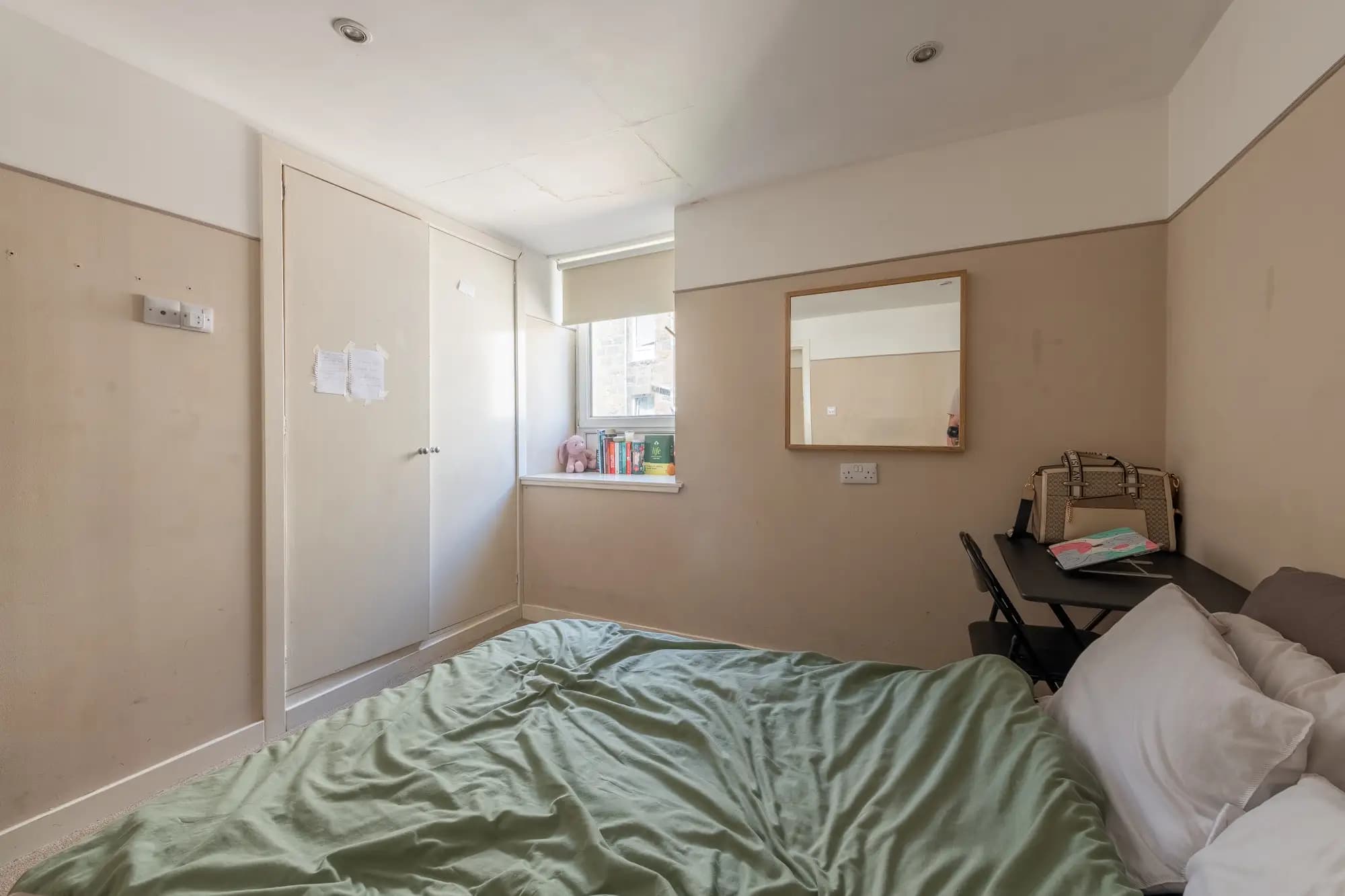 property photo 6 of 14