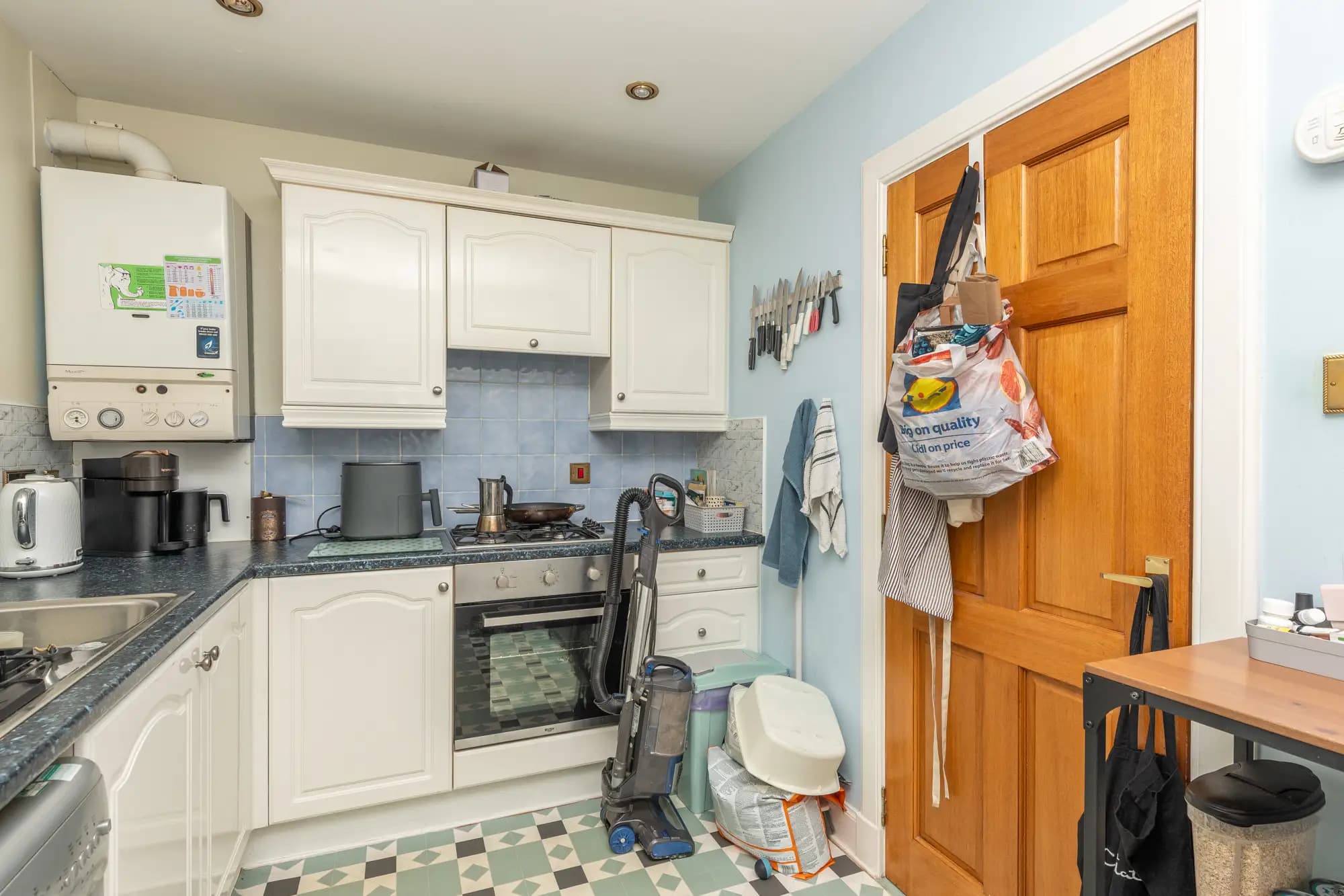 property photo 8 of 30