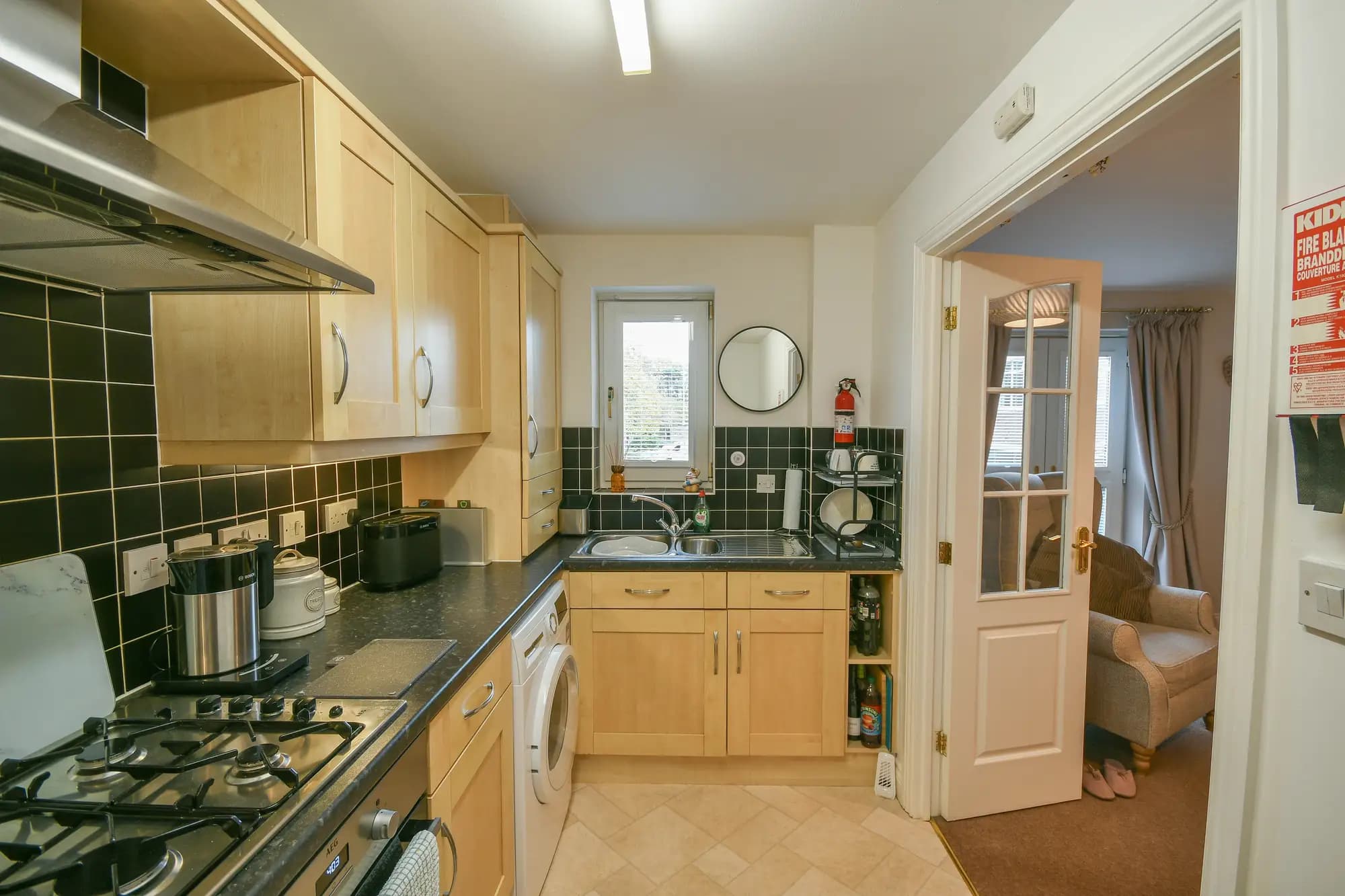 property photo 6 of 18