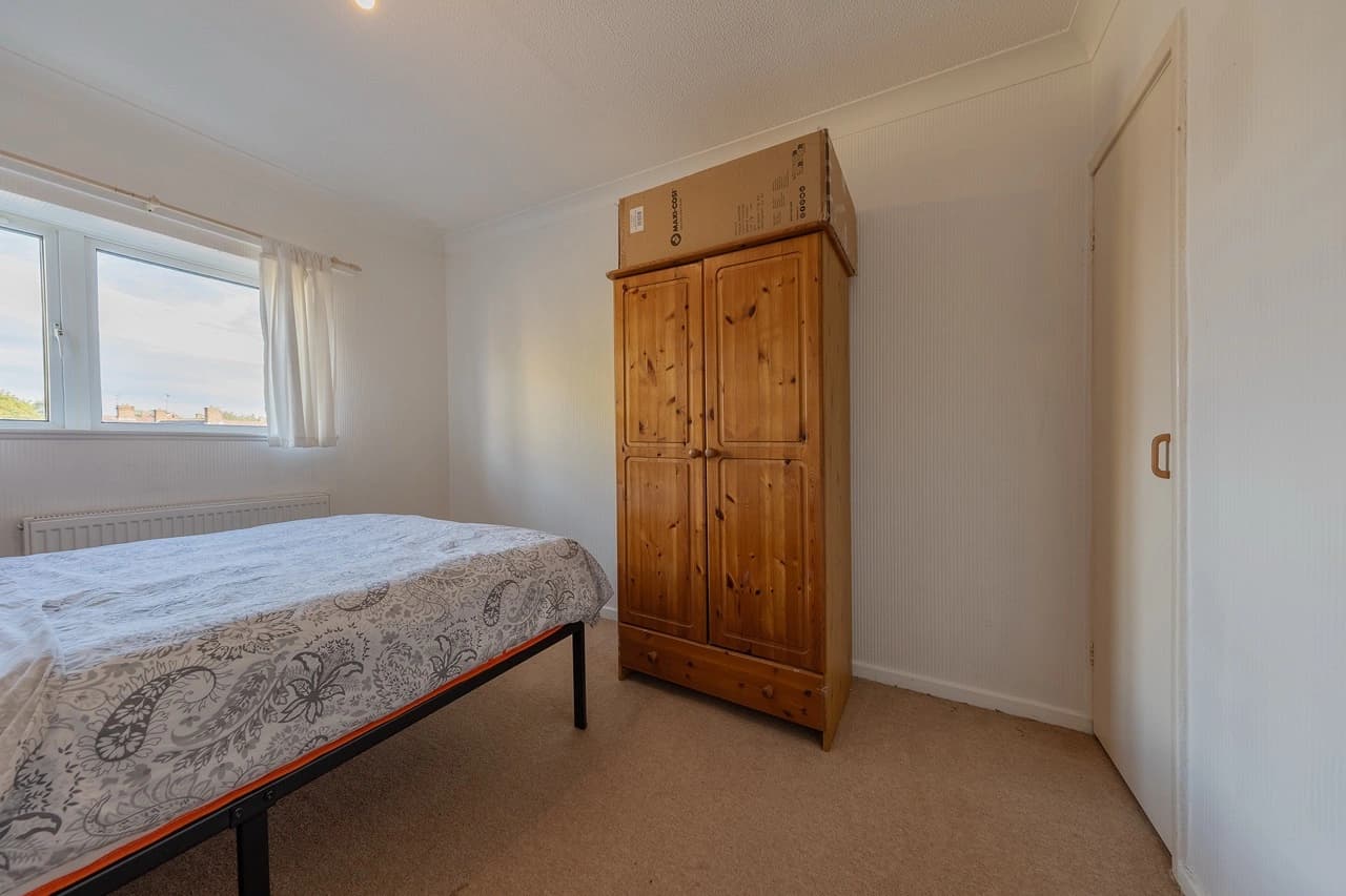 property photo 17 of 24