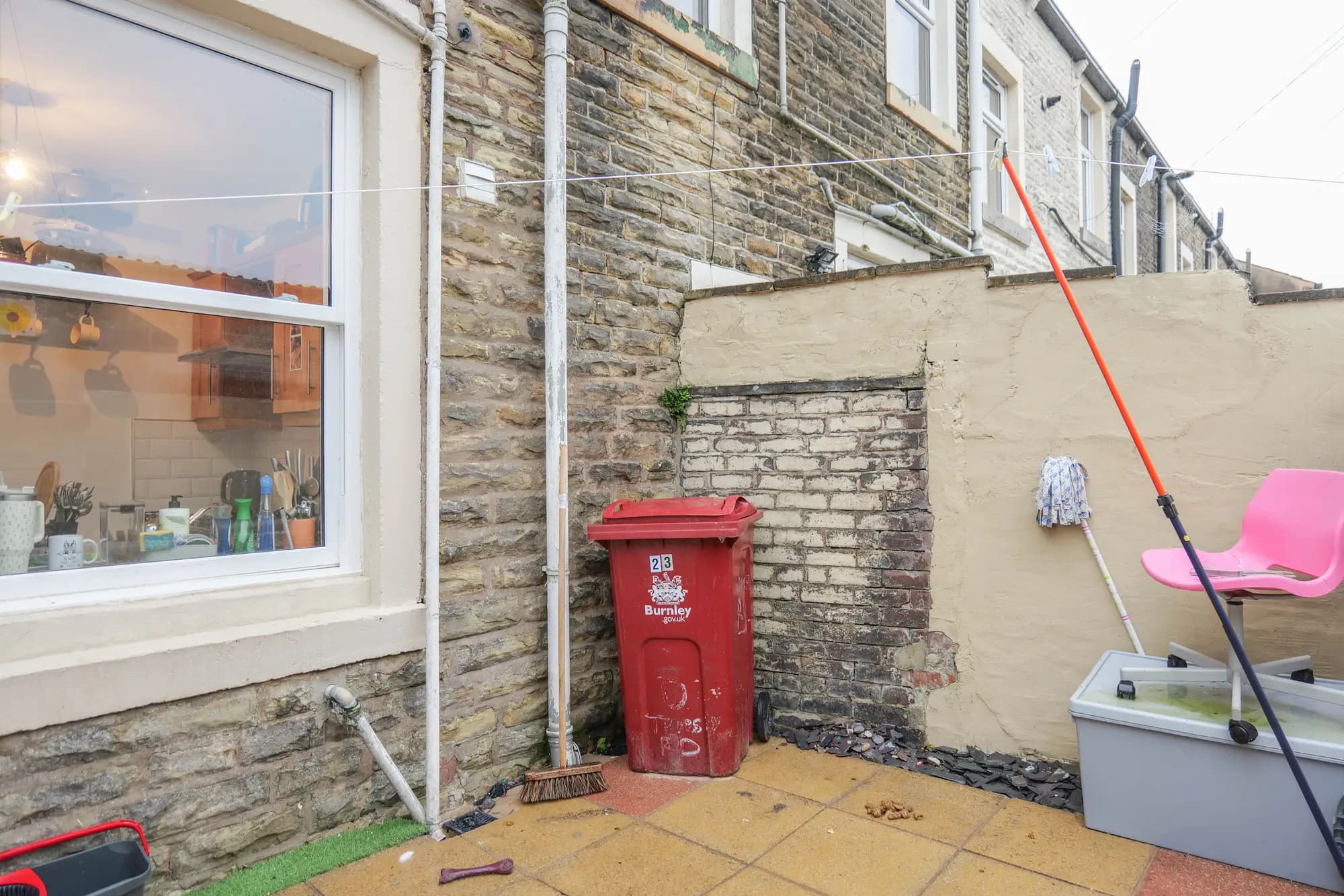 property photo 13 of 17
