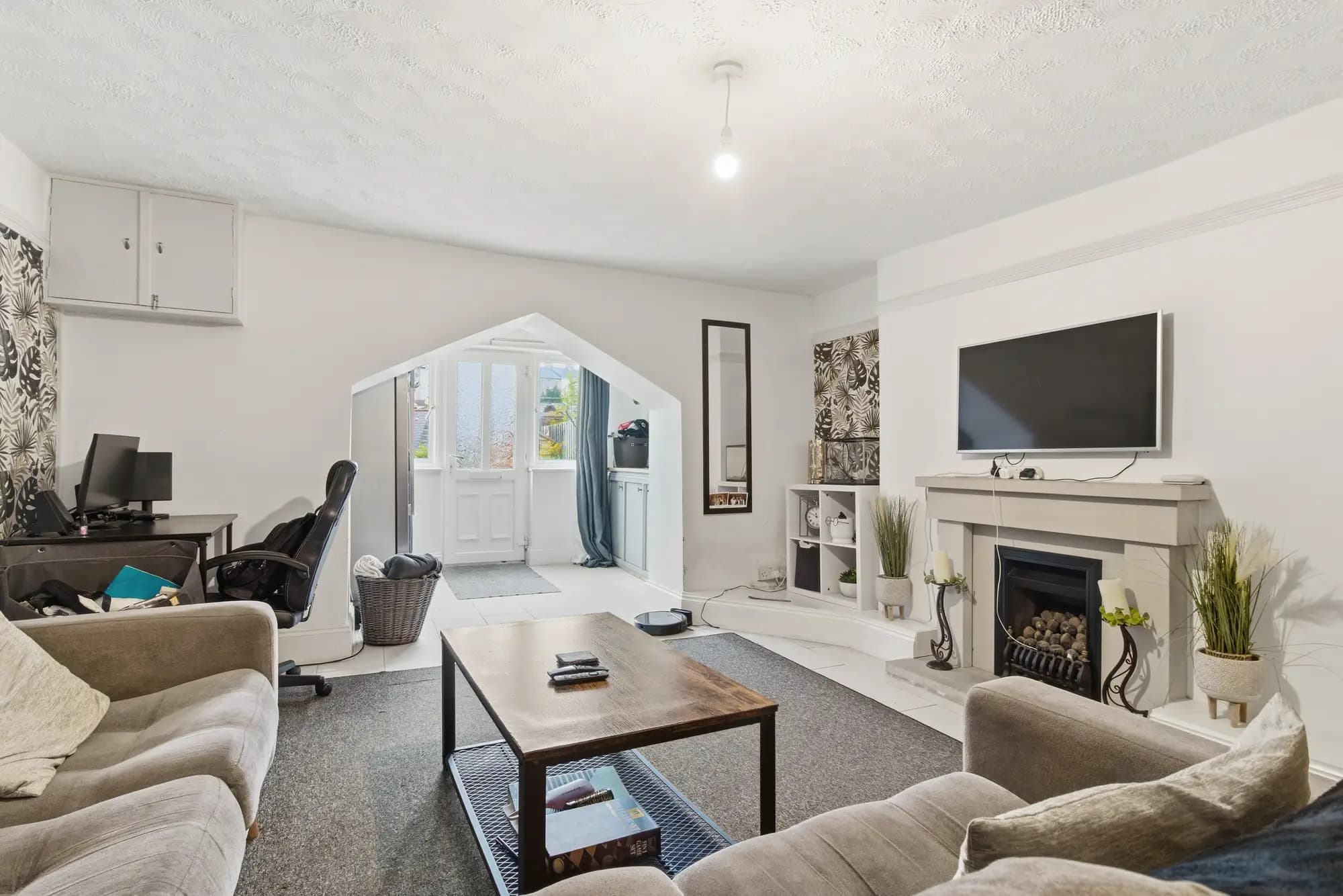 property photo 3 of 24