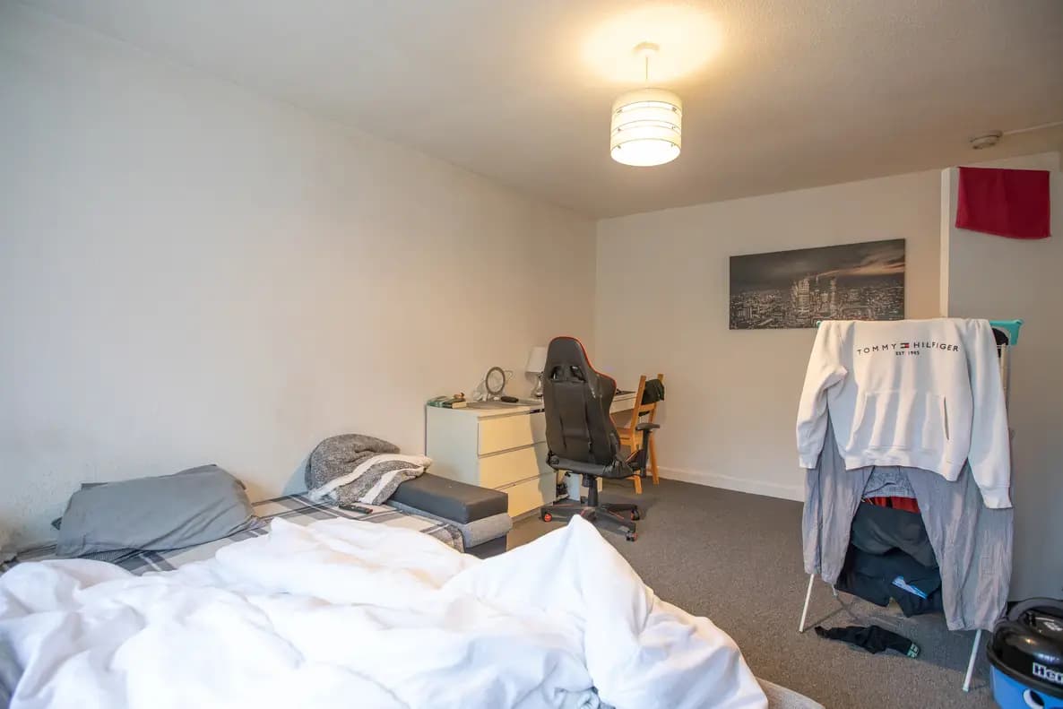 property photo 14 of 23