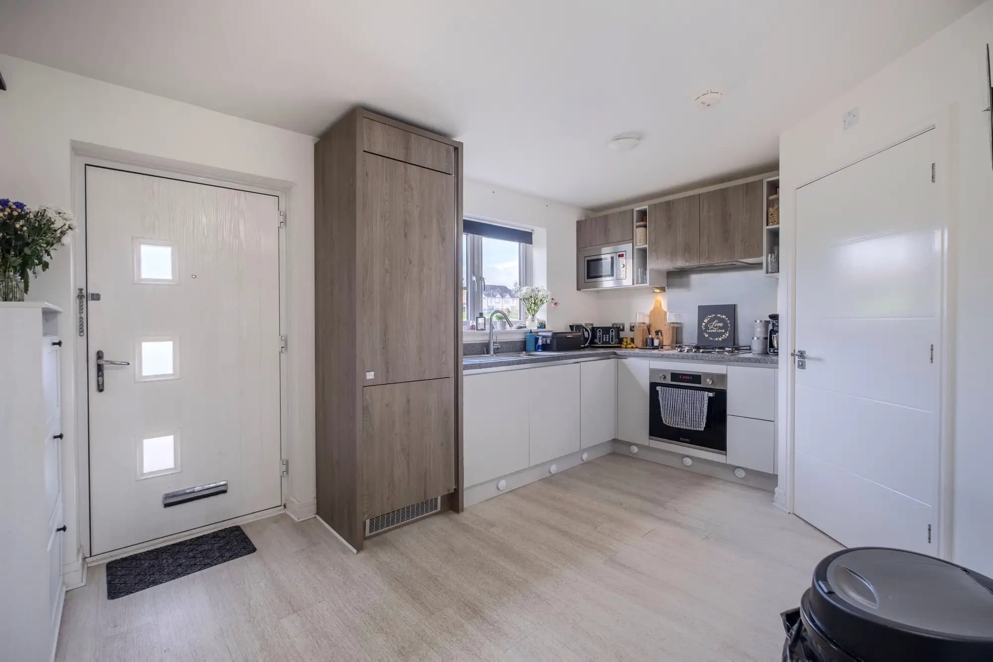 property photo 7 of 25