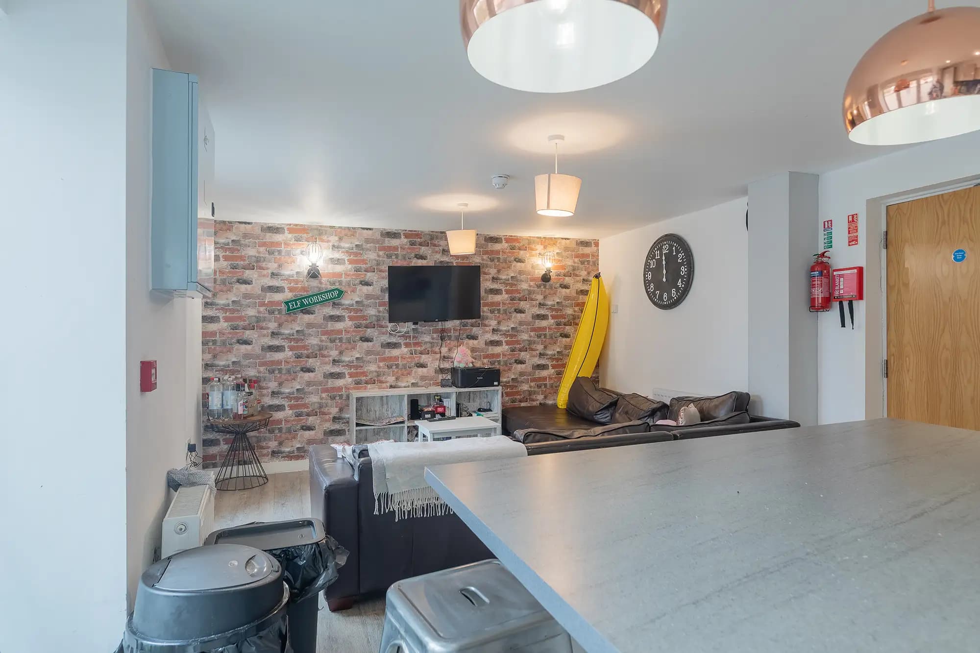 property photo 11 of 44